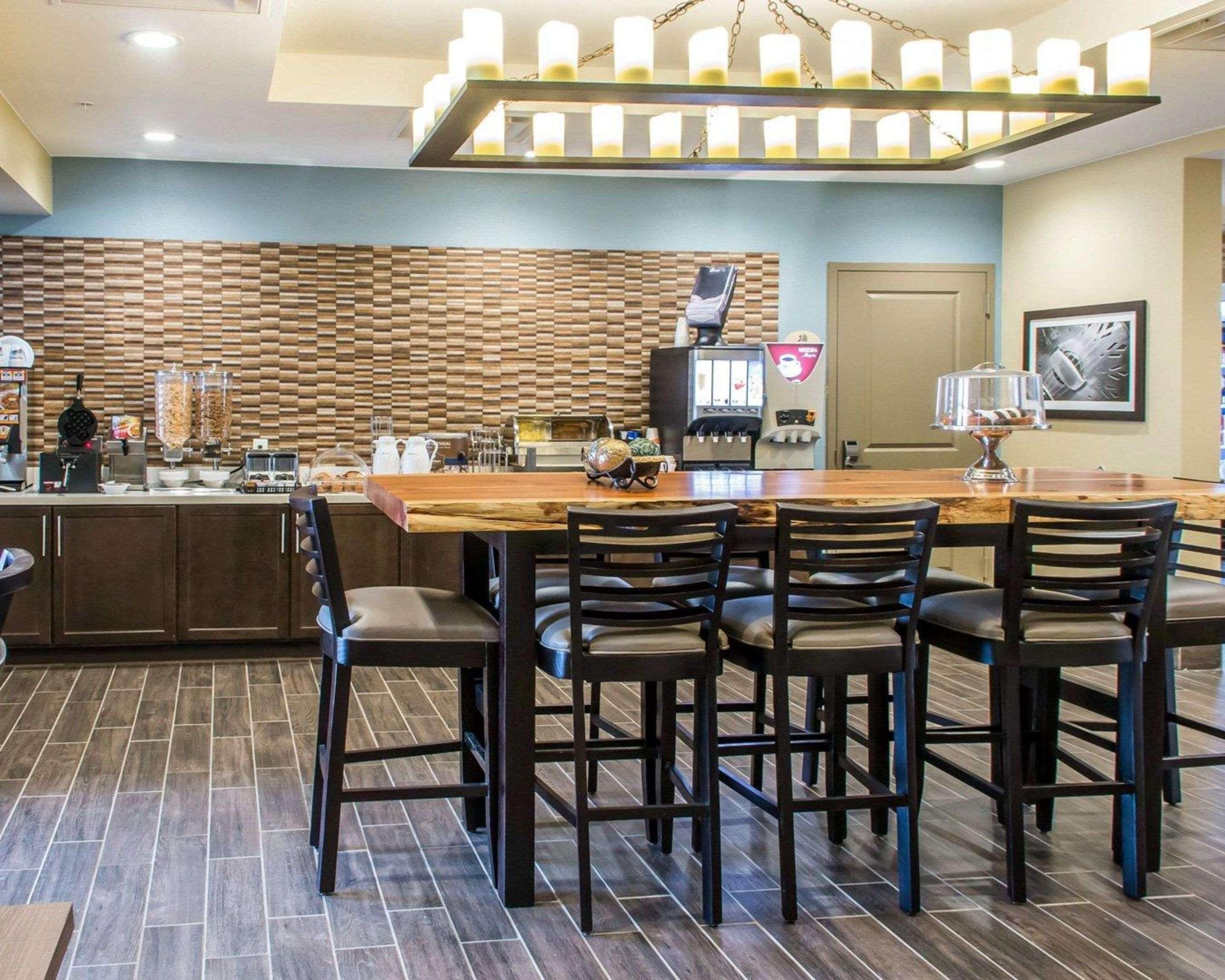 Mainstay Suites