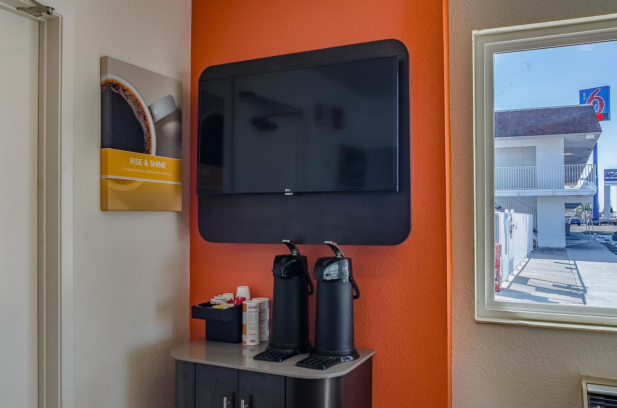 Motel 6 Cheyenne