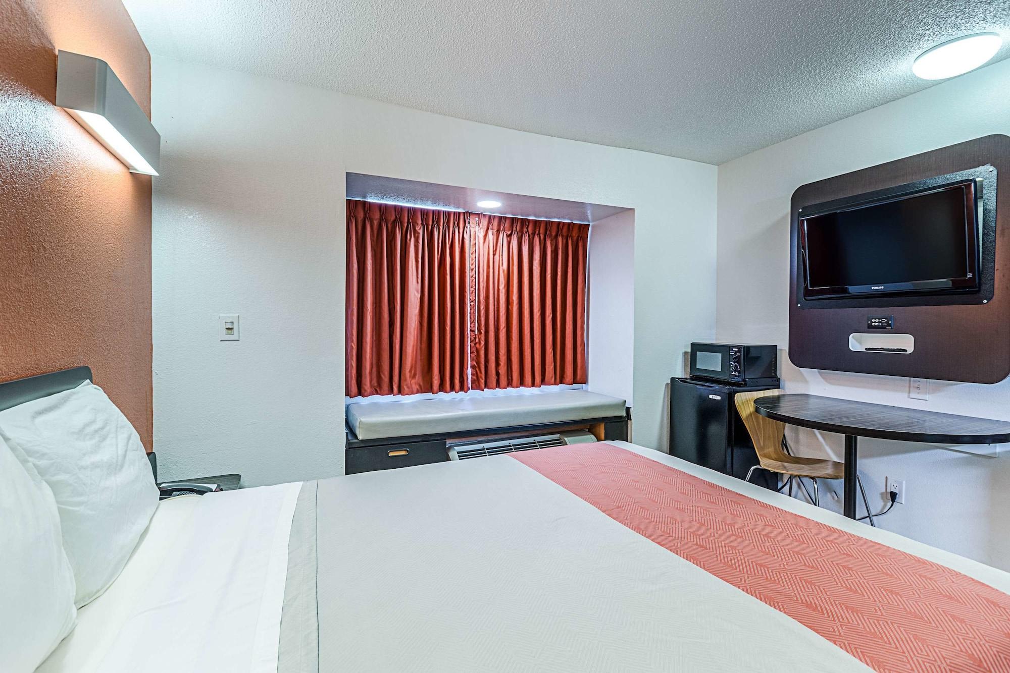 Motel 6 Simpsonville, Sc - Greenville