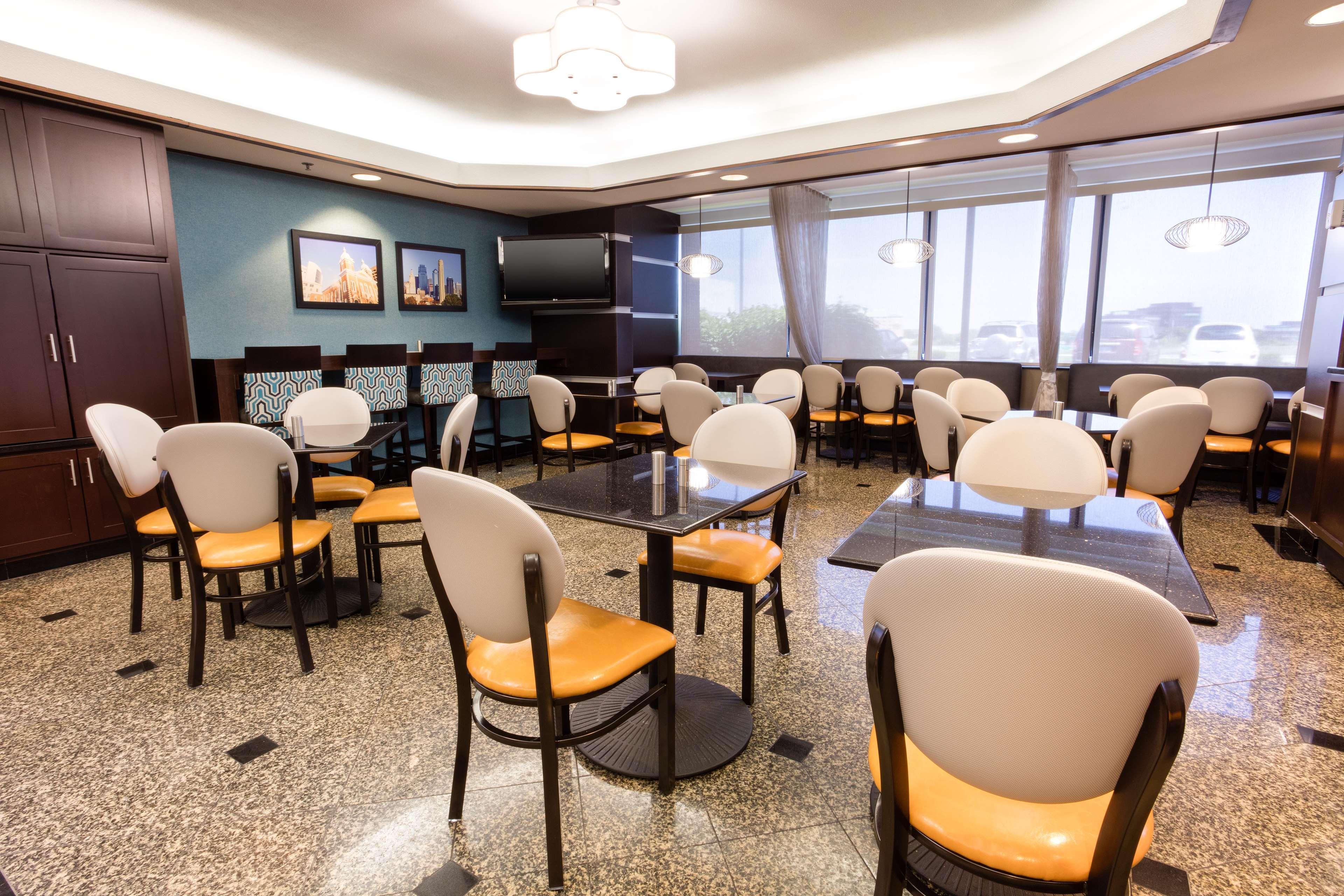 Drury Inn Suites Kansas City Airport