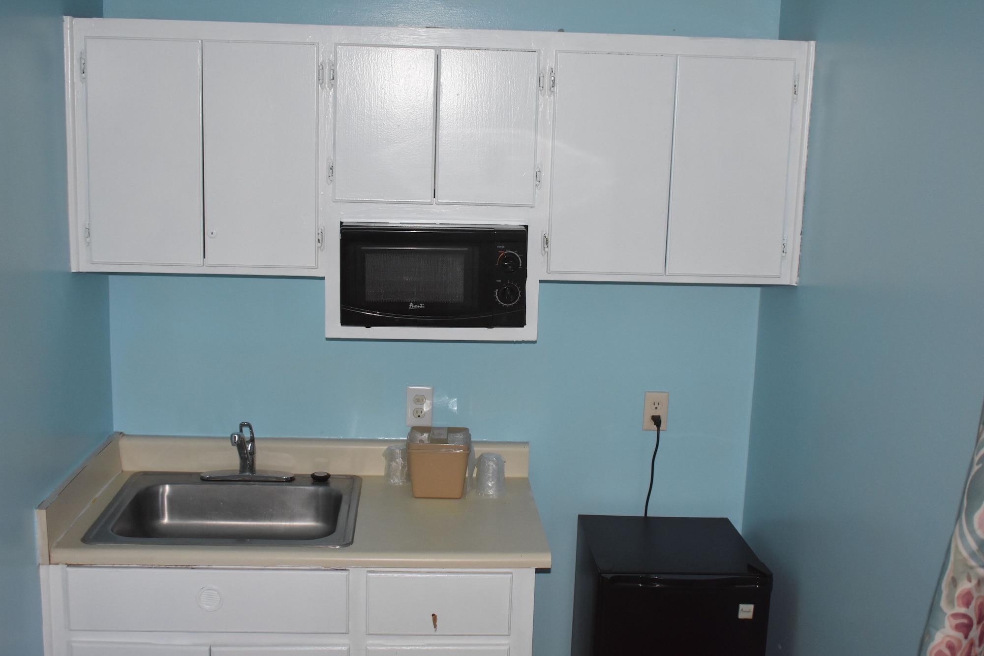 Guest Cottage And Suites
