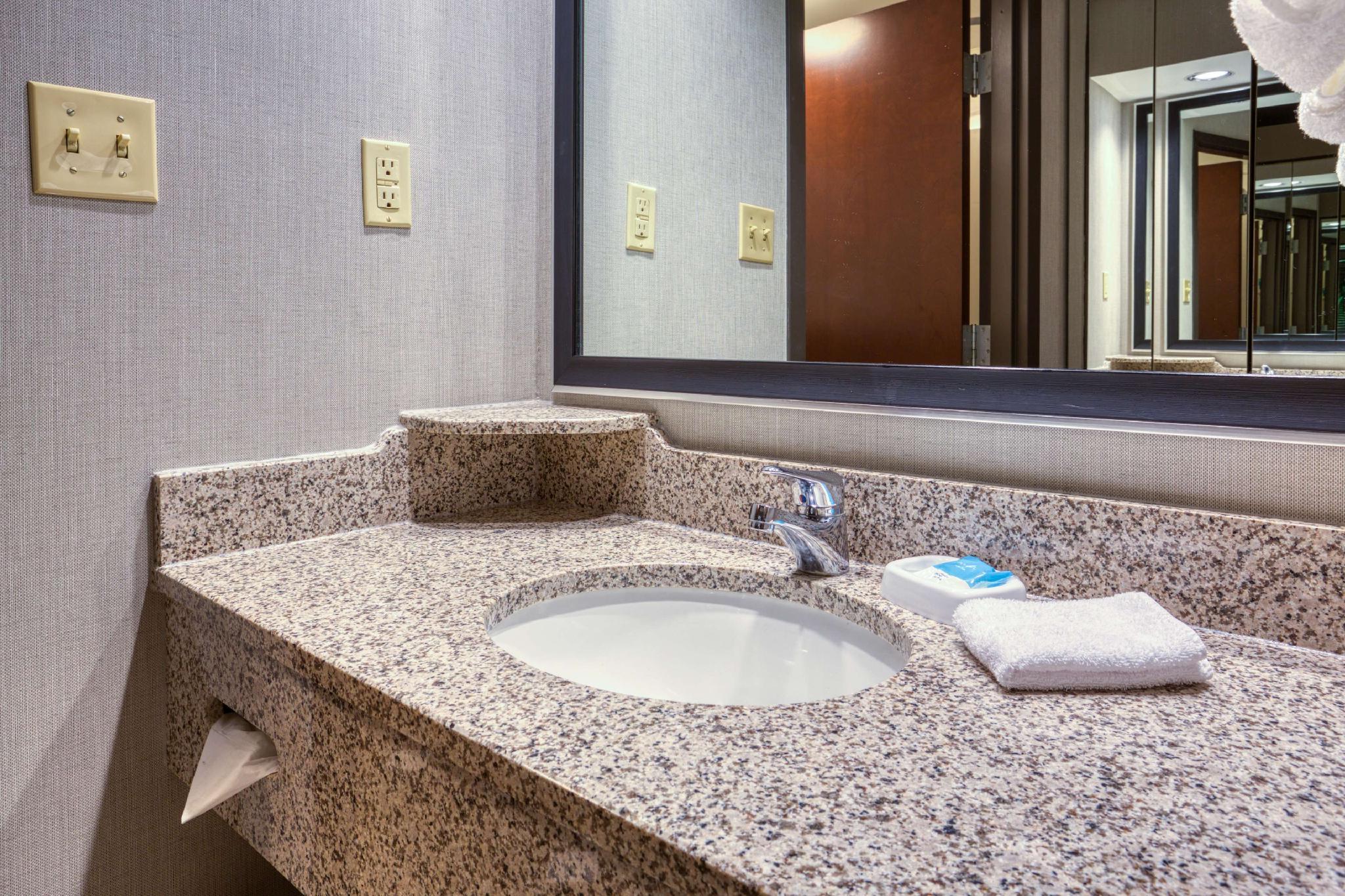 Drury Inn Suites St Louis Airport