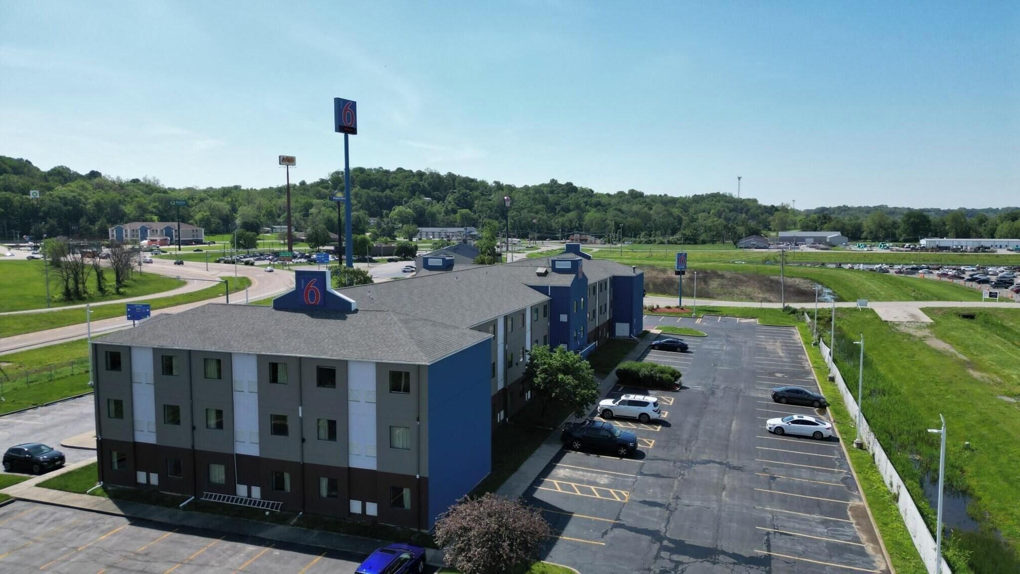Motel 6 Caseyville, Il
