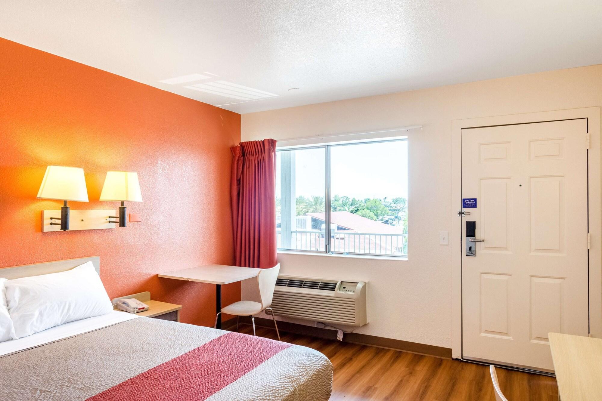 Motel 6 Redding Central