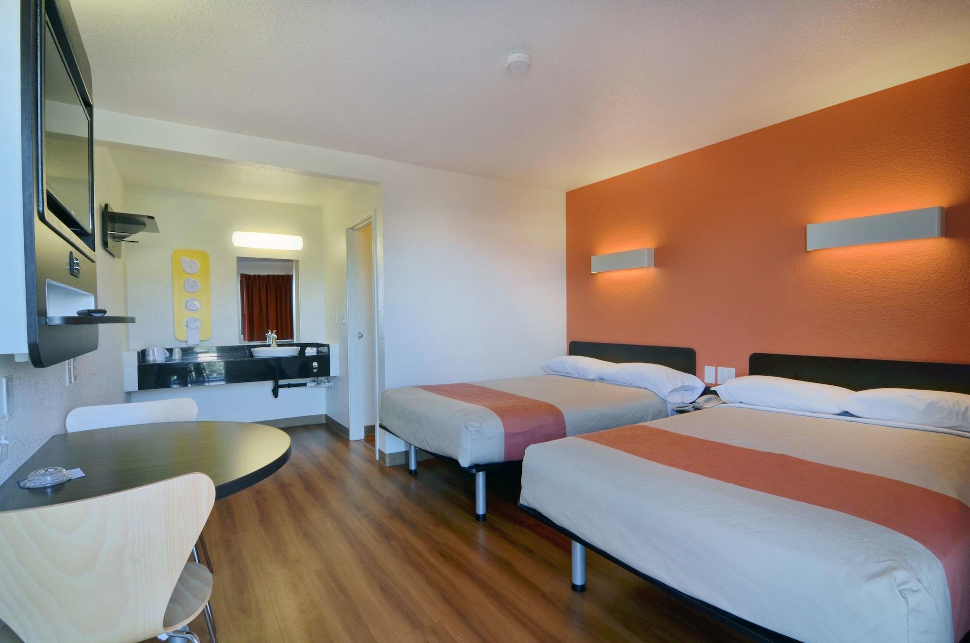 Motel 6 Palm Desert Palm Springs Area