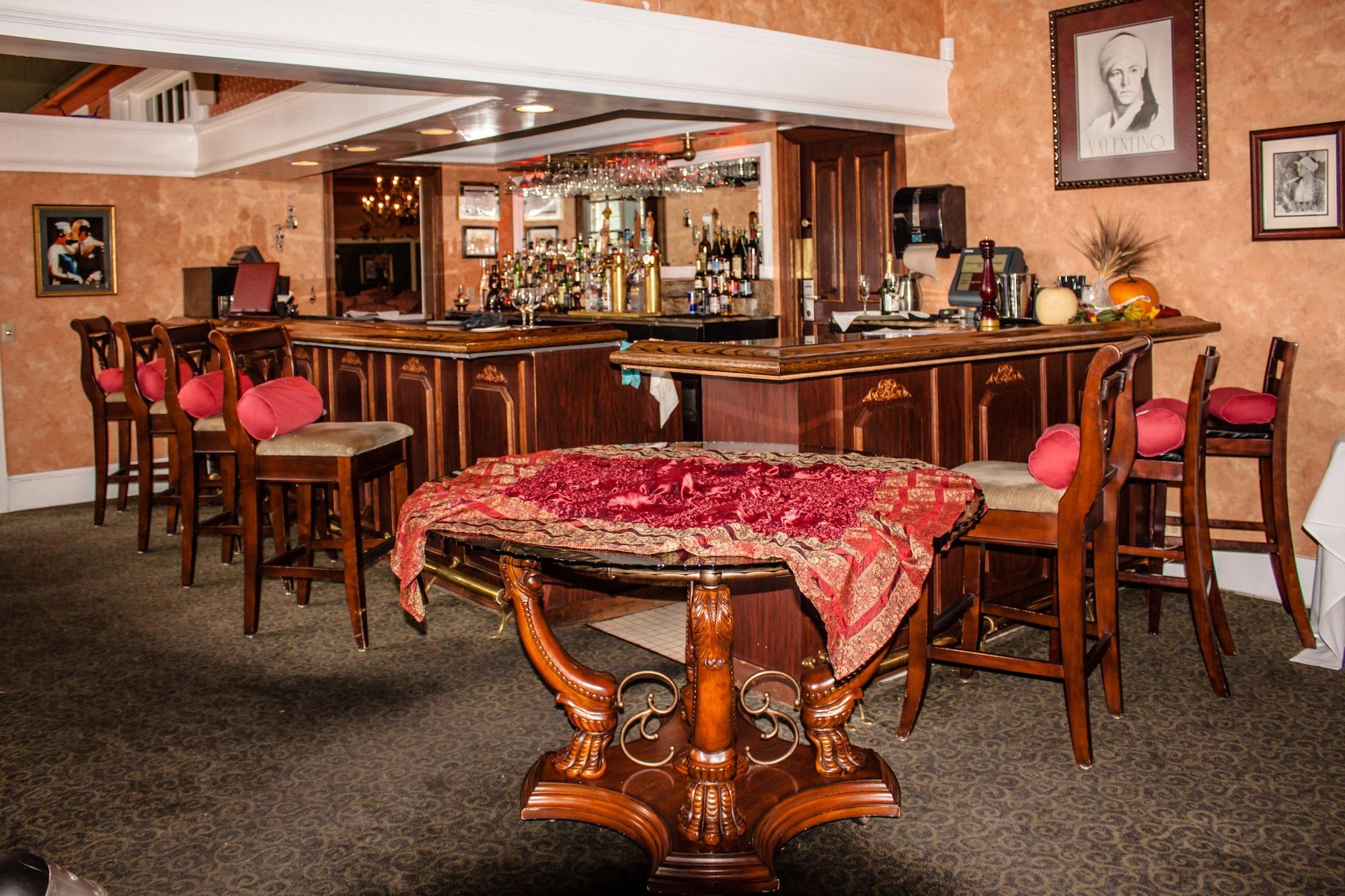 Columbia Gorge Hotel & Spa by null