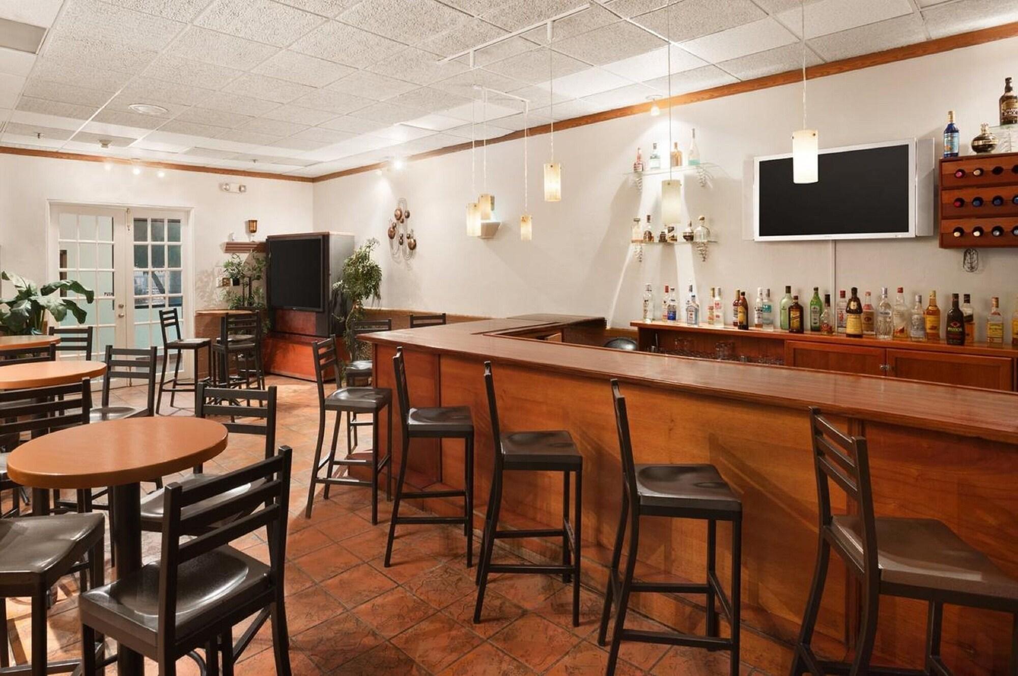 Caribe Hotel by null