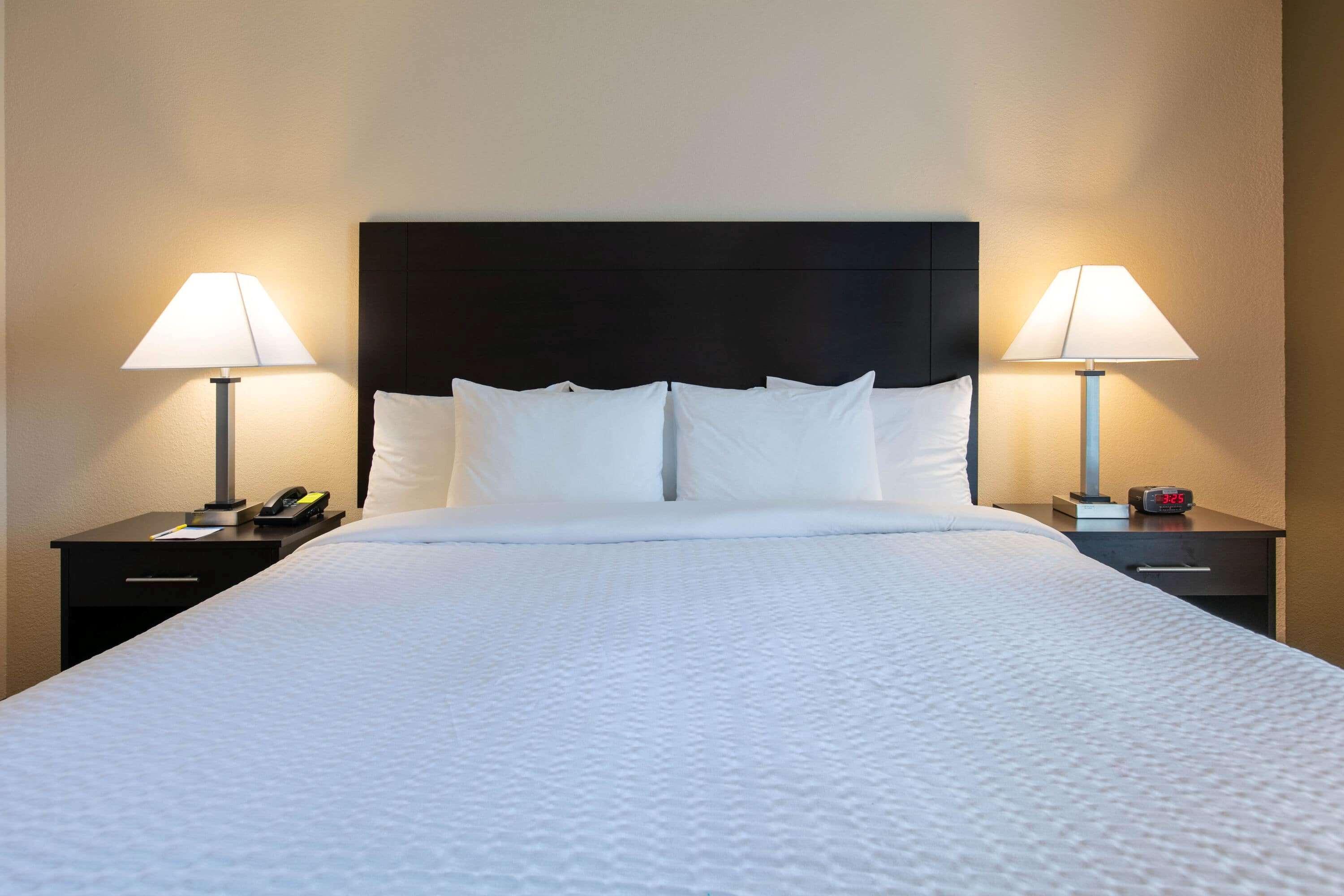 Days Inn & Suites By Wyndham Florence Jackson Area