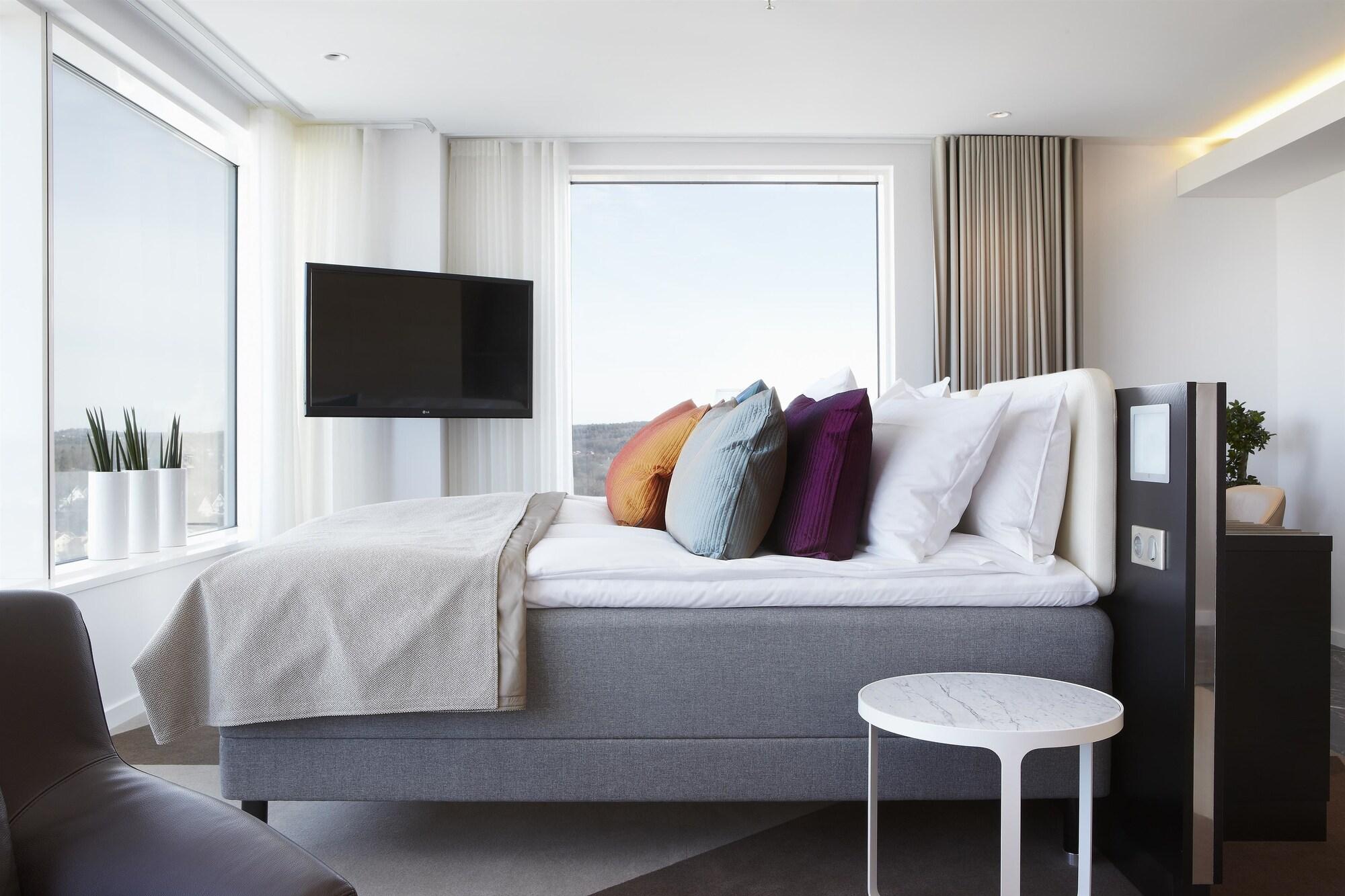 Upper House by null