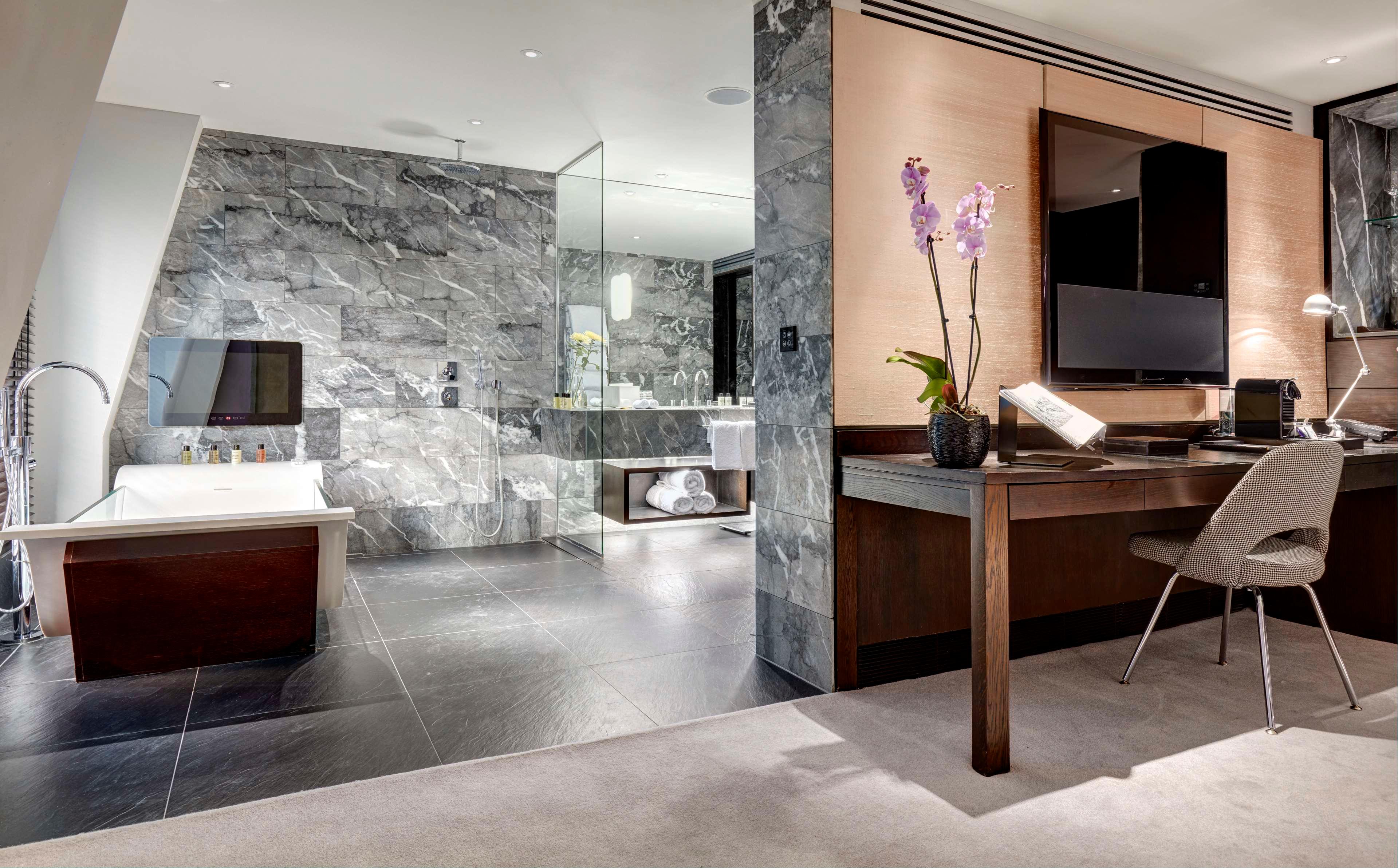 South Place Hotel by null