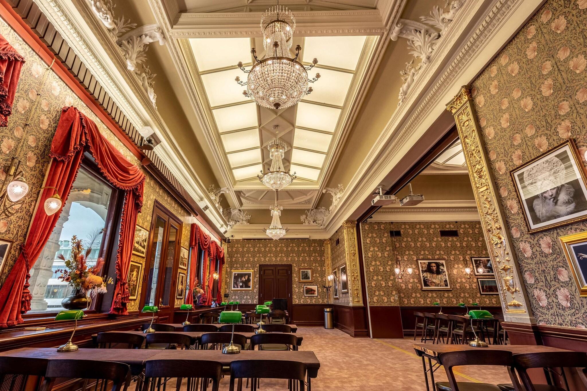Hotel Pigalle by null