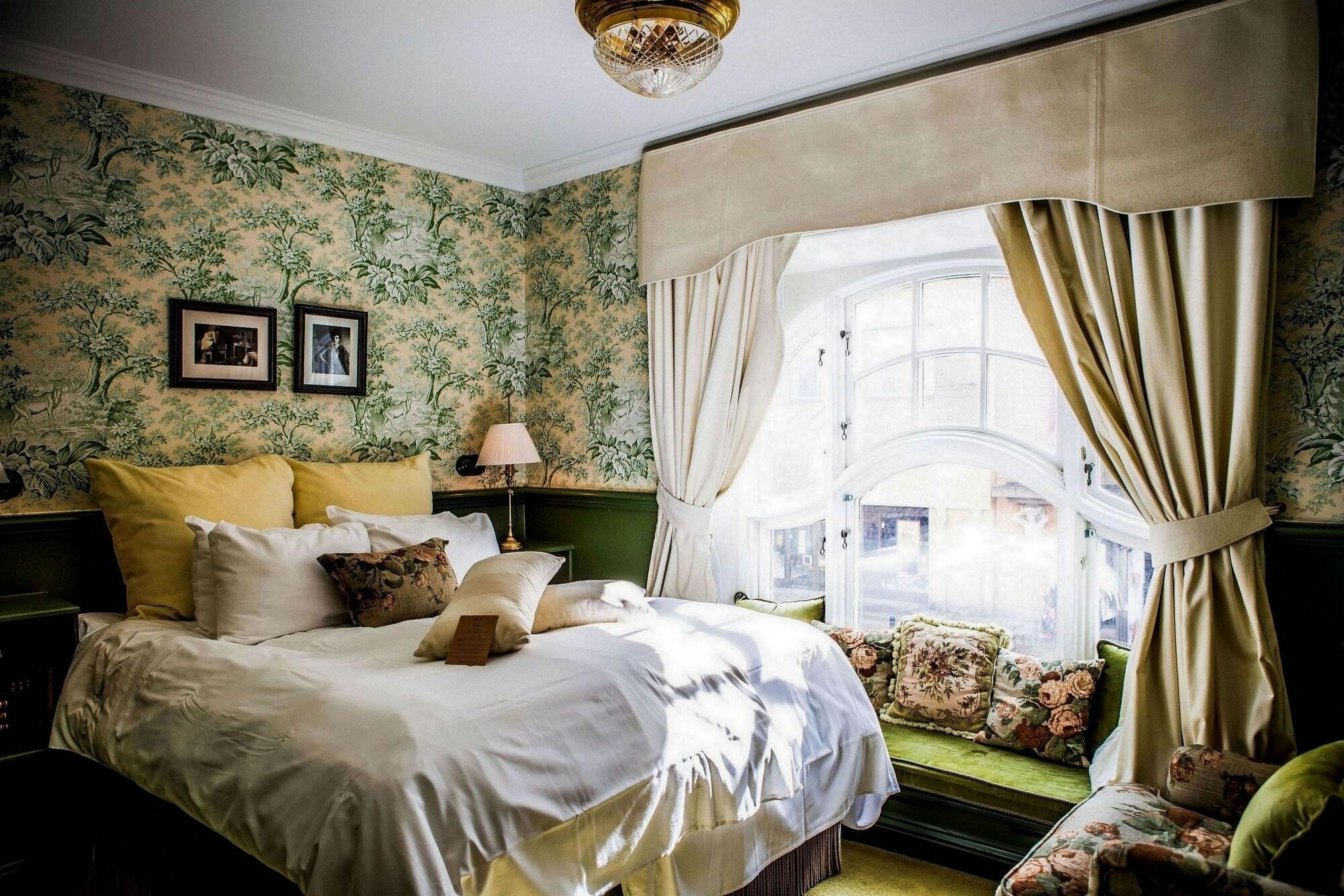 Hotel Pigalle by null