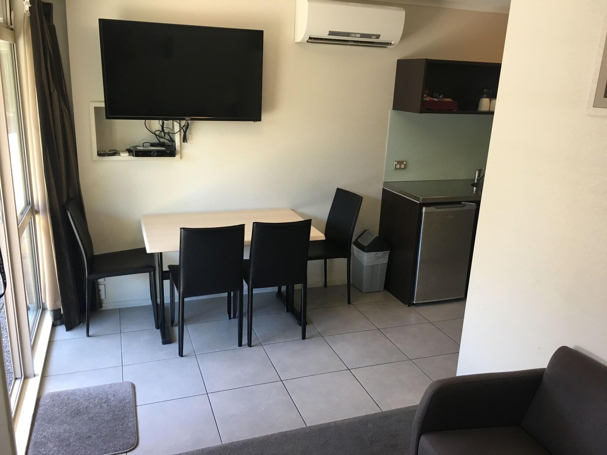 Abaco On Jervois by null