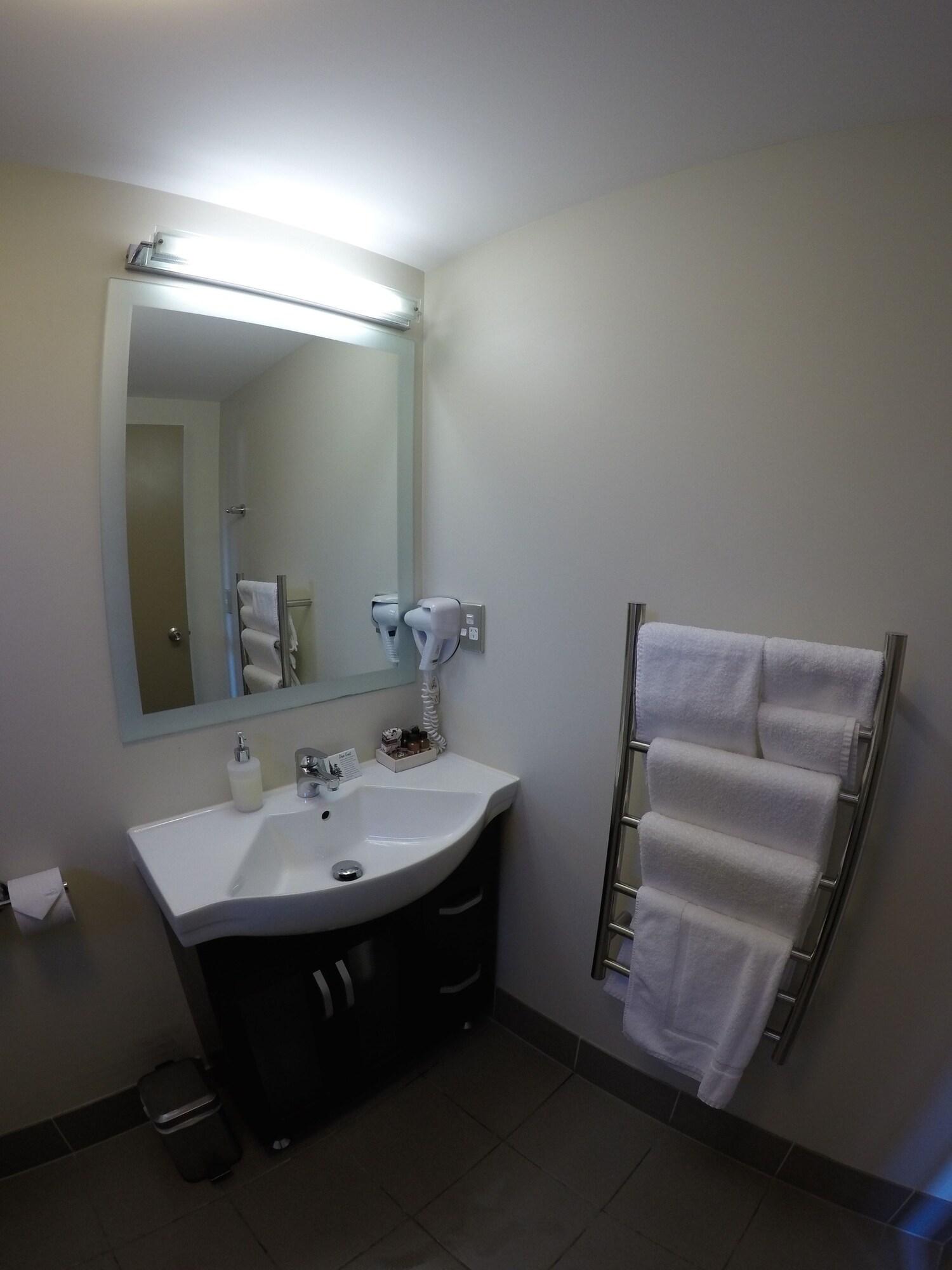 Abaco On Jervois by null