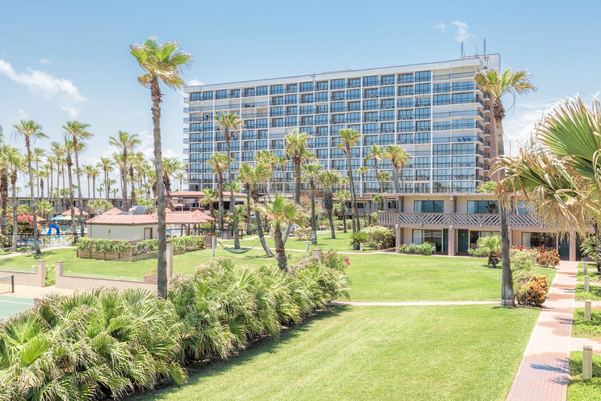 Isla Grand Beach Resort by null