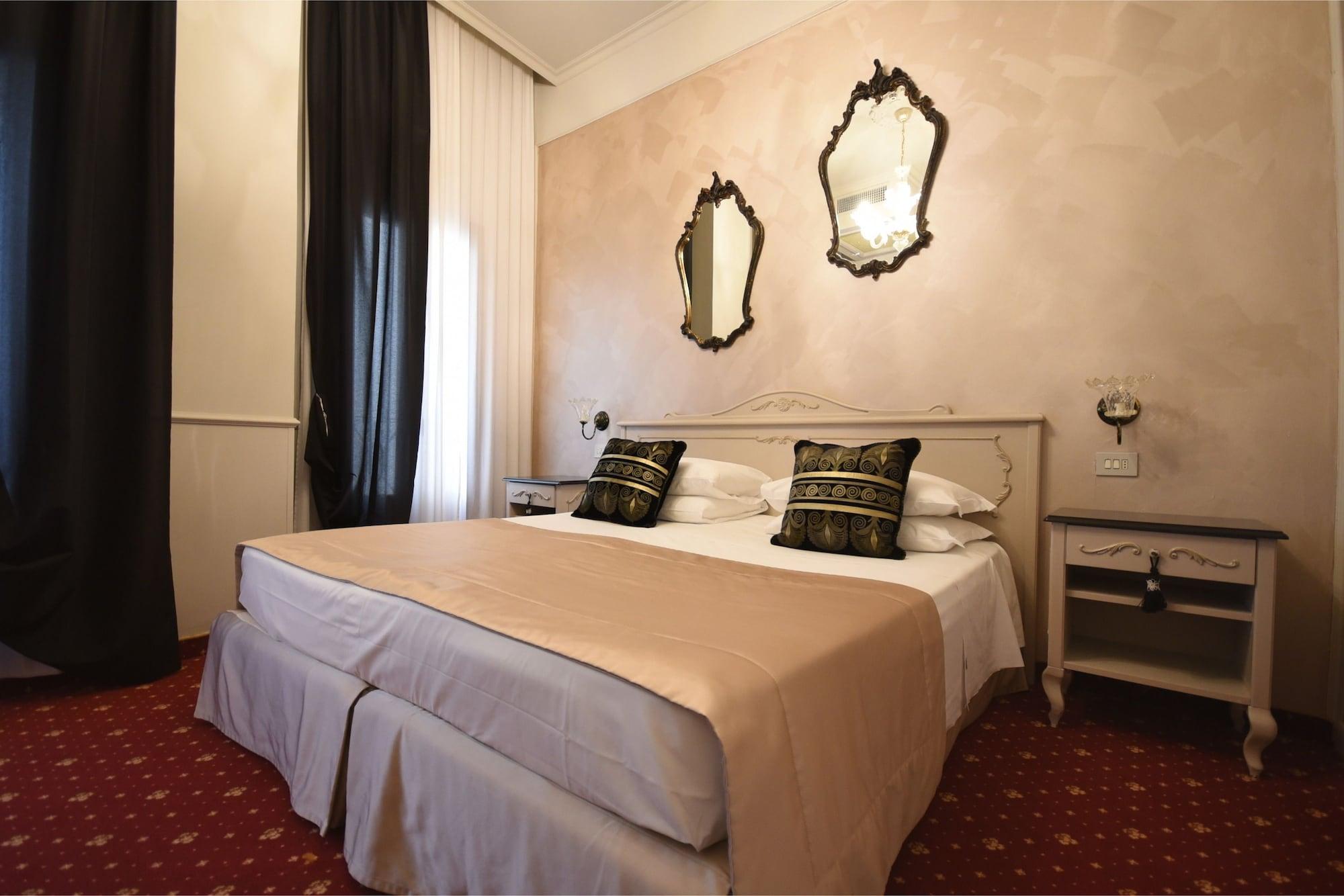 Hotel Violino D'Oro by null