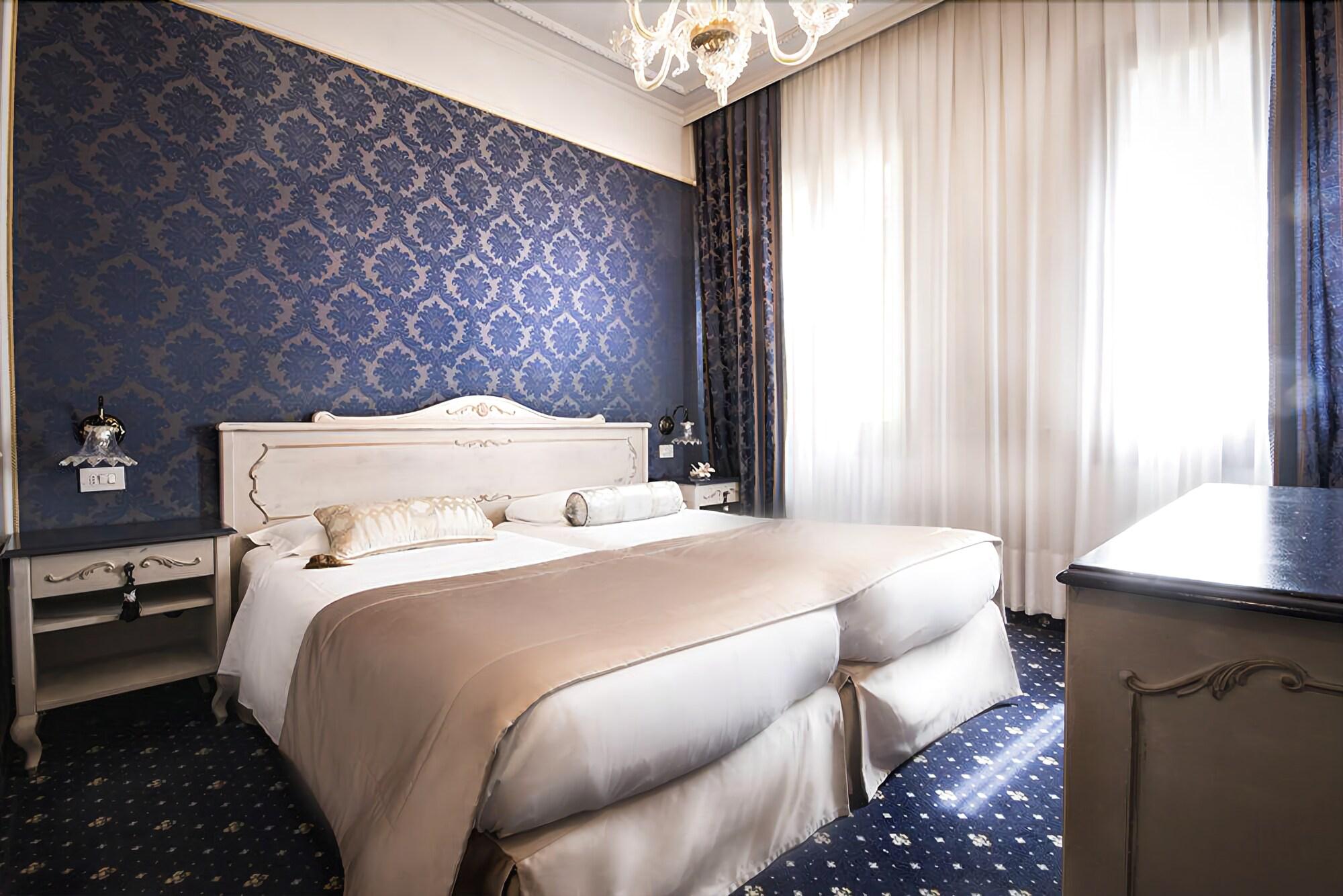 Hotel Violino D'Oro by null