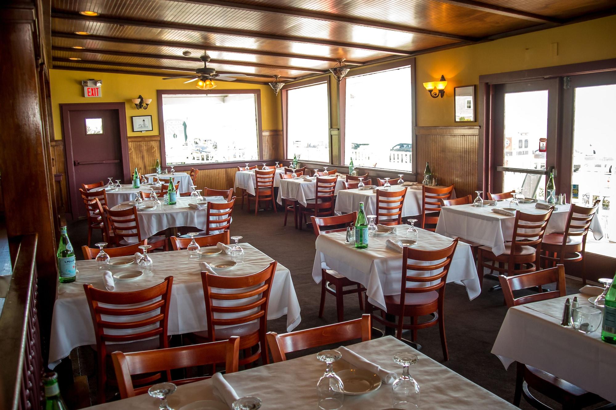 The Shore House by null