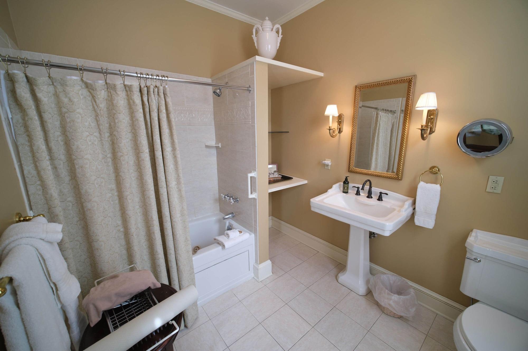 The Inn on Negley by null