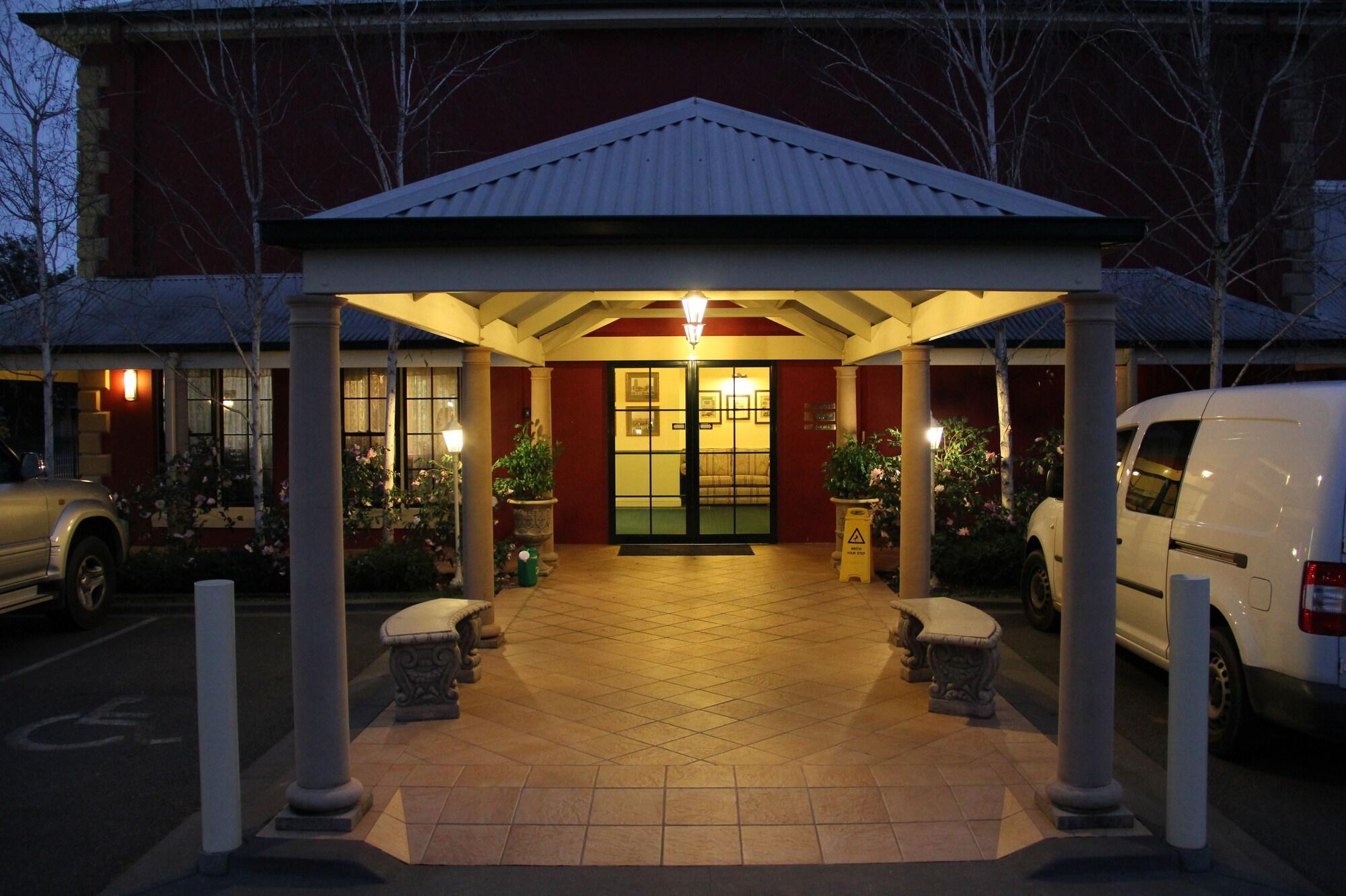 The Lawson Riverside Suites by null