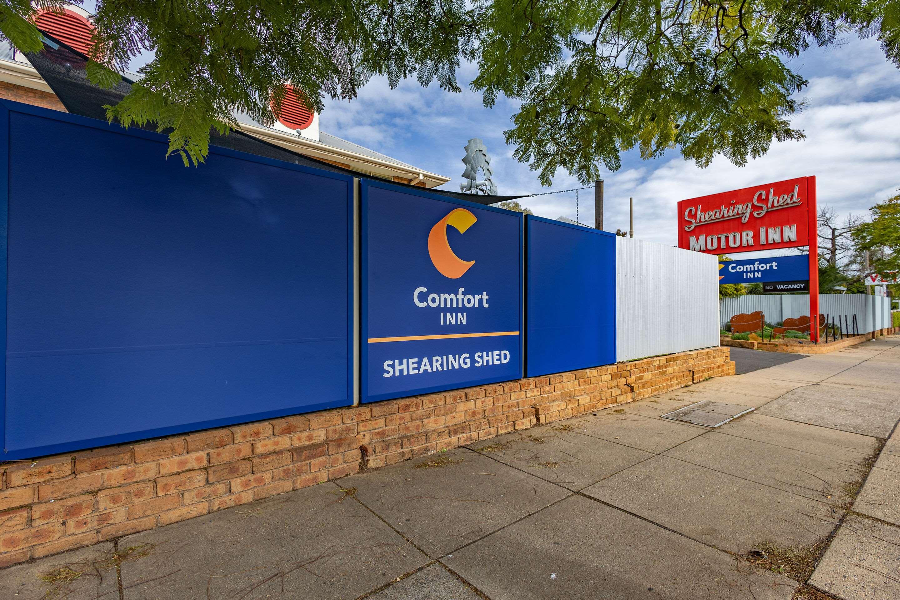 Shearing Shed by null