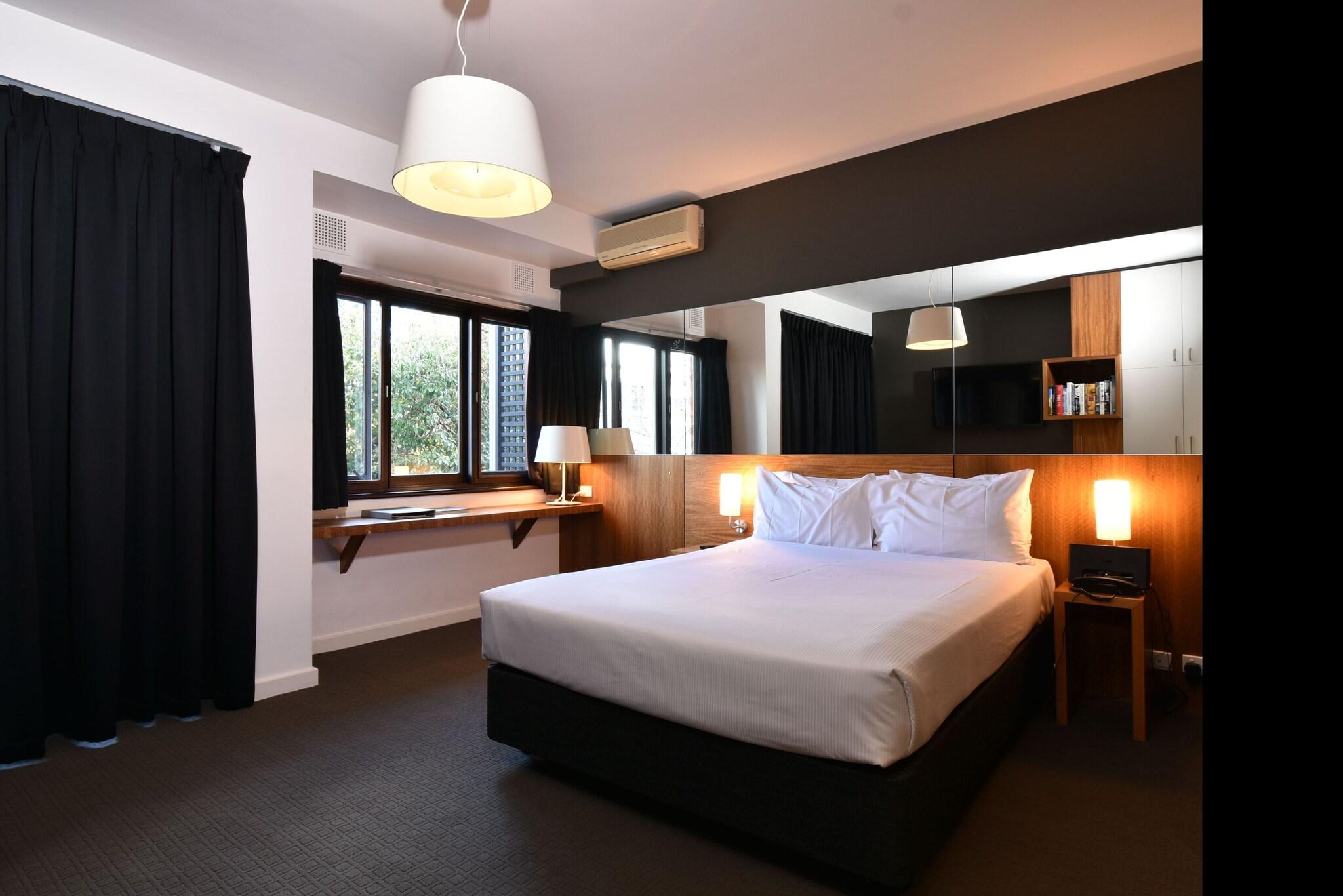 Riverview Hotel by null