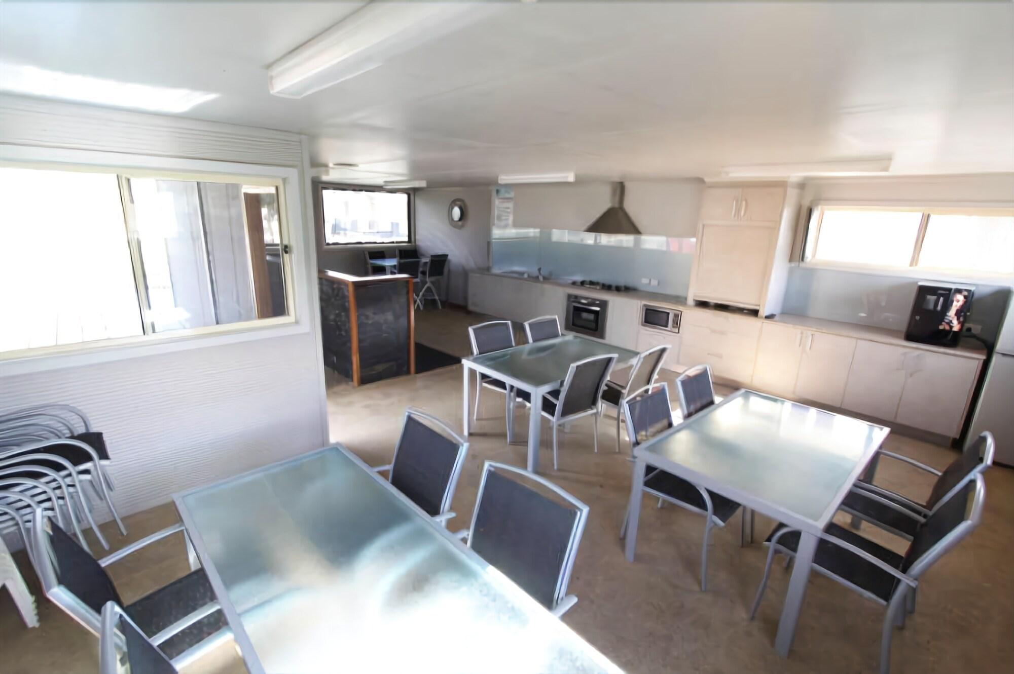 Apollo Bay Holiday Park by null