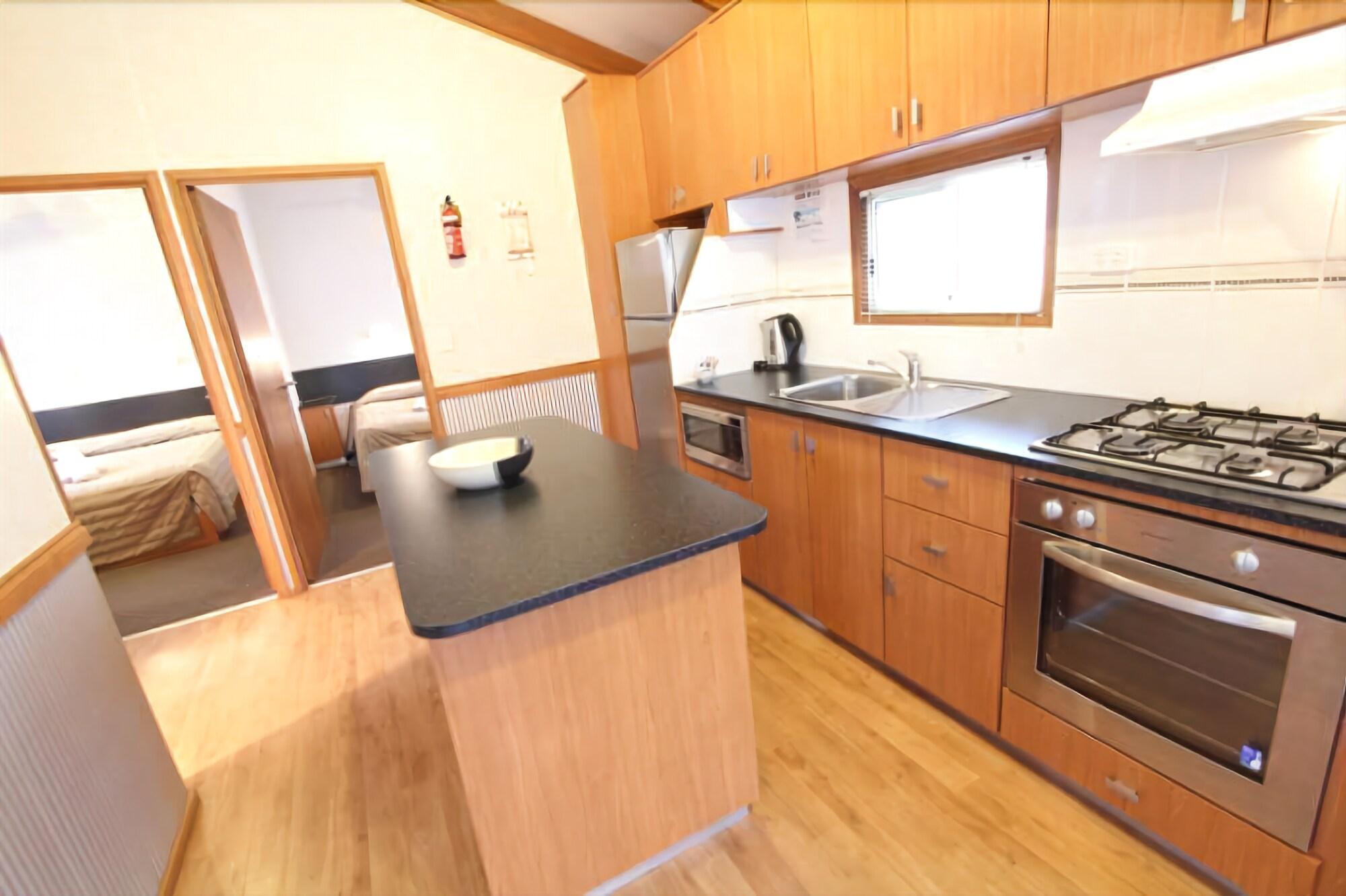 Apollo Bay Holiday Park by null
