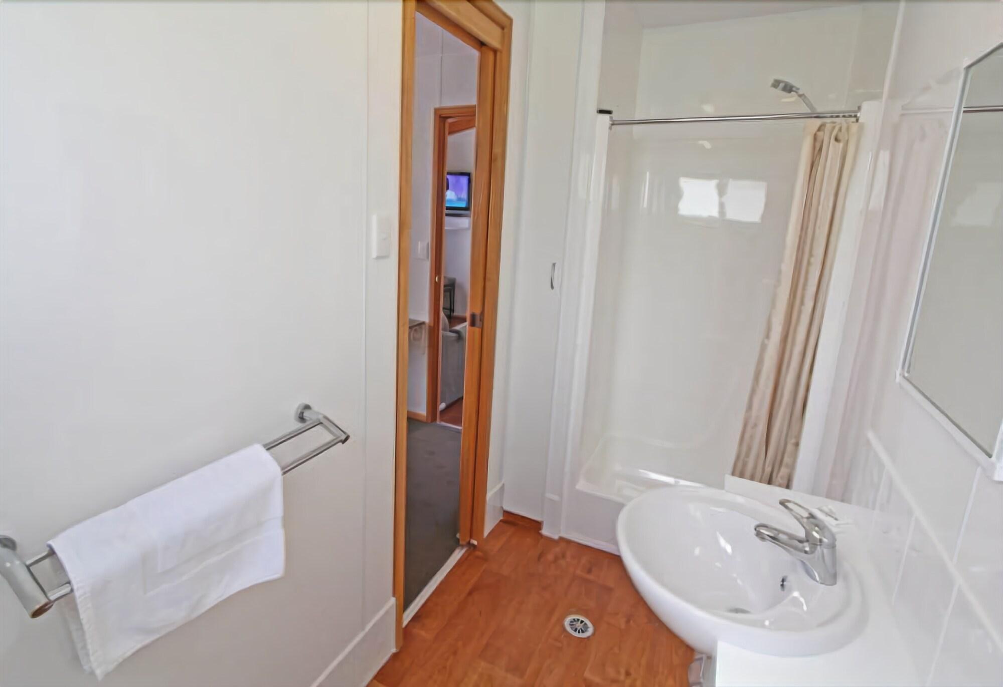 Apollo Bay Holiday Park by null