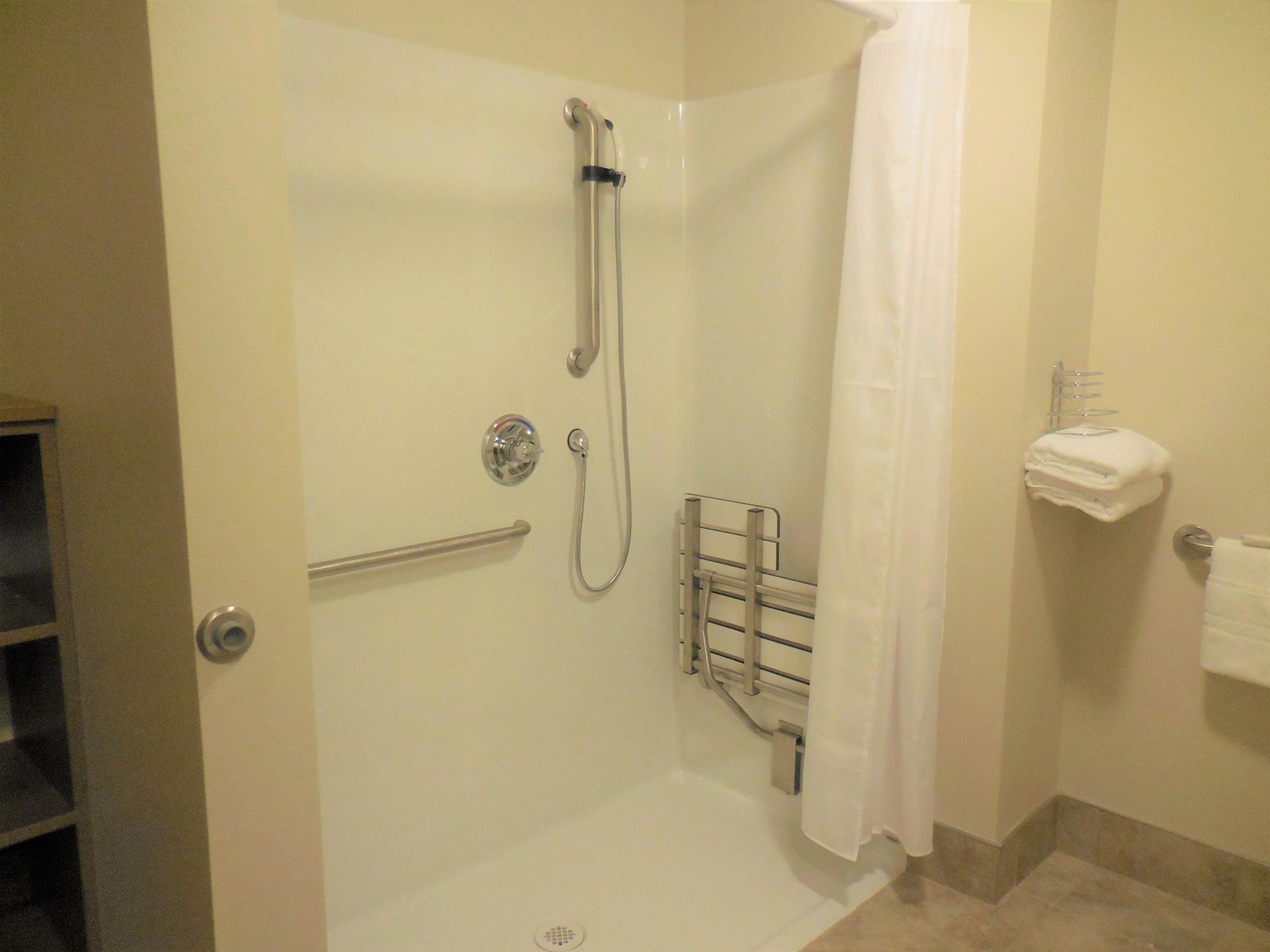 Ledgestone Hotel Elko