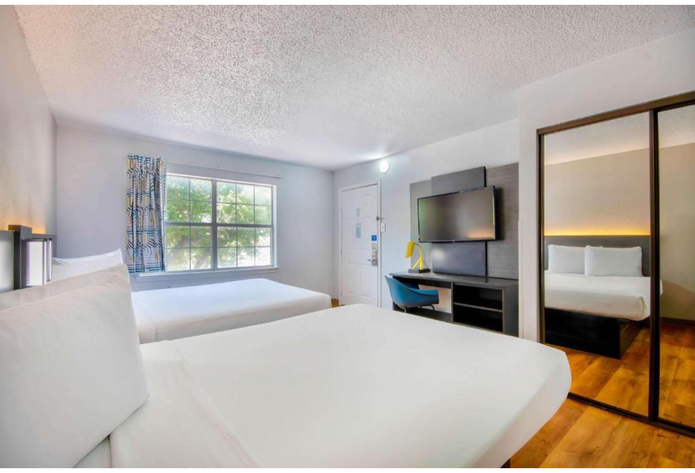 Studio 6 Austin, TX - Midtown