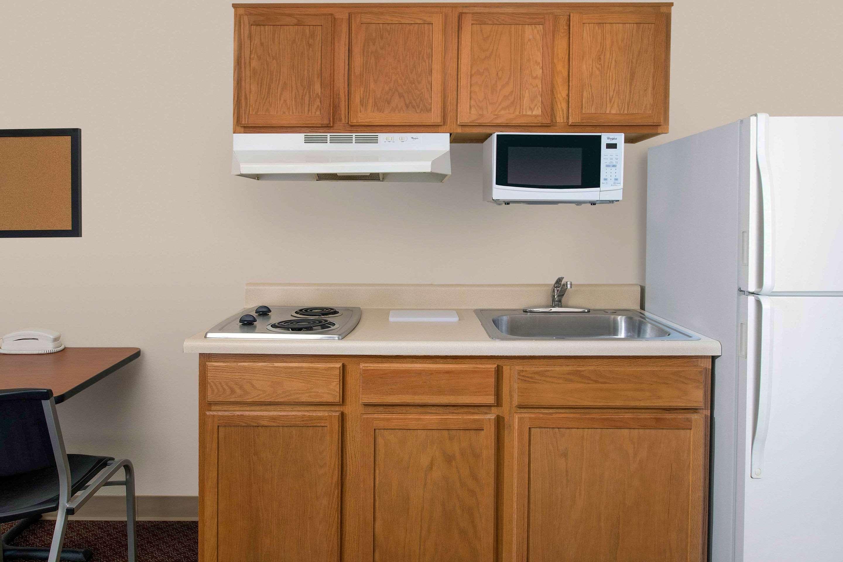 Woodspring Suites Firestone