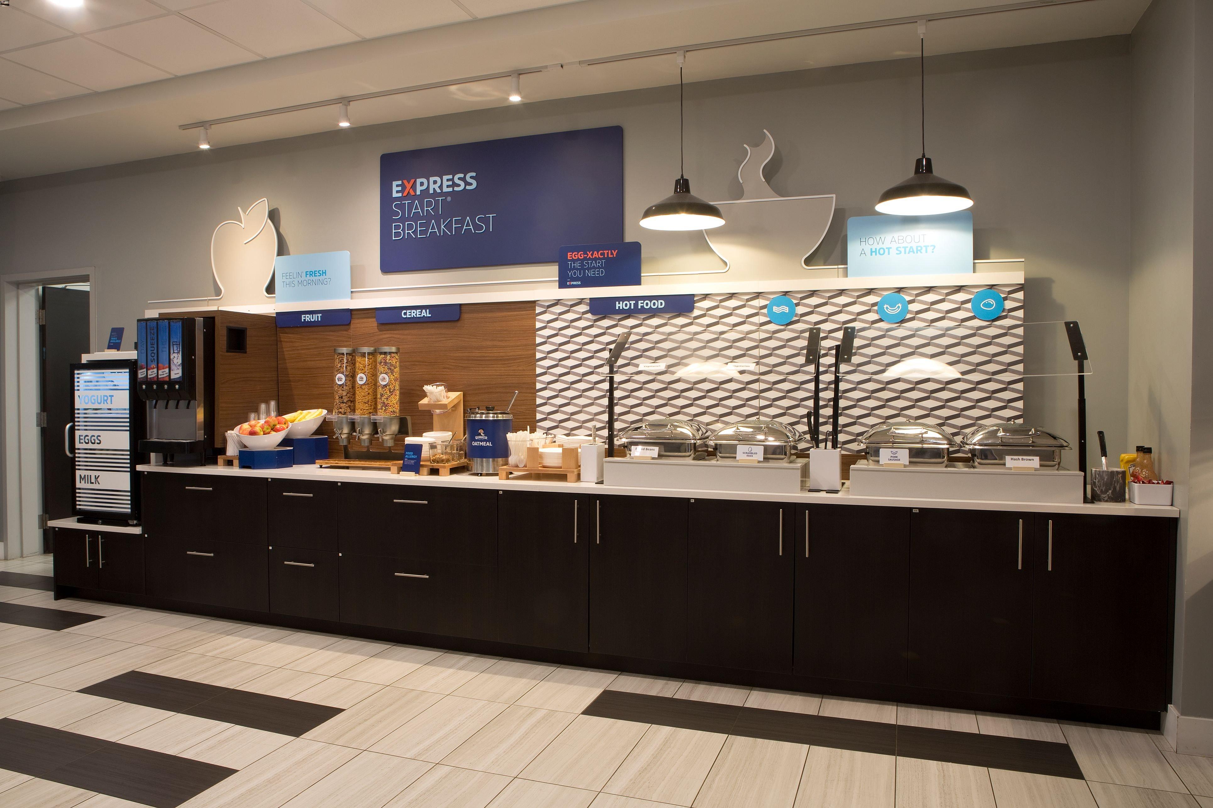 Holiday Inn Express & Sts Edmonton SW -Windermere