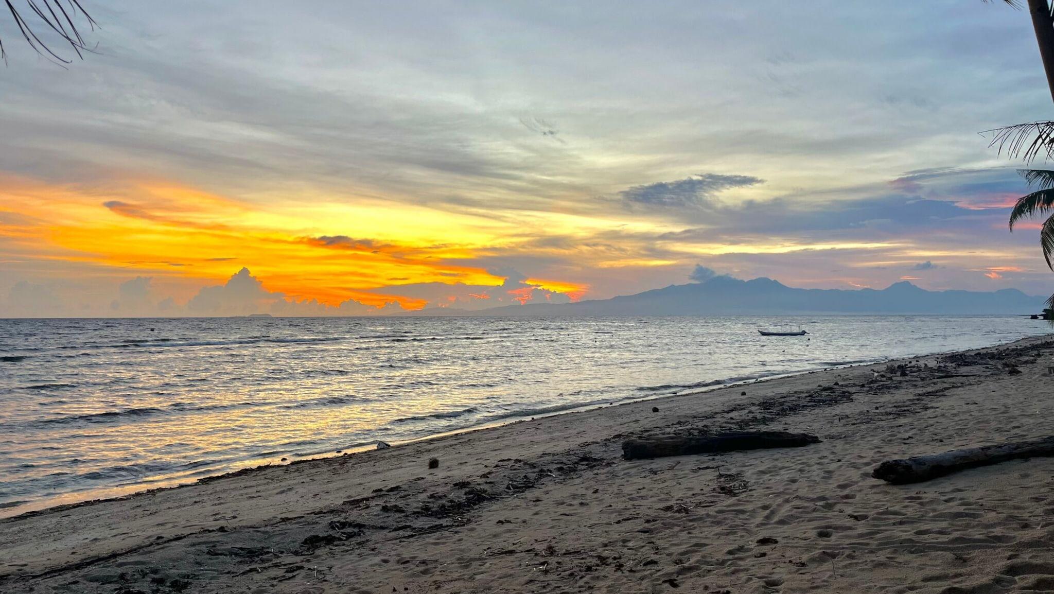 Coco Grove Beach Resort by null