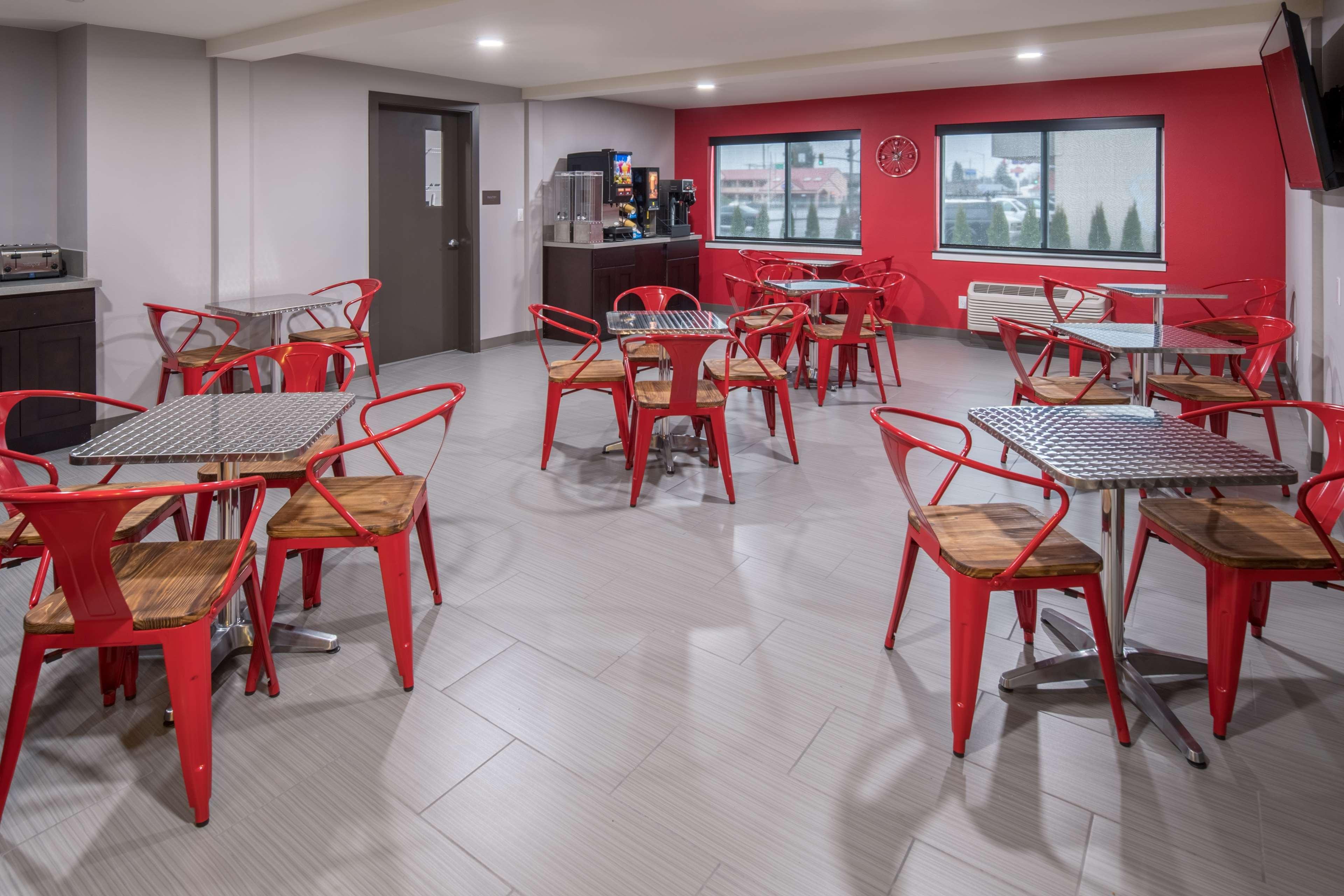 Red Lion Inn & Suites Everett