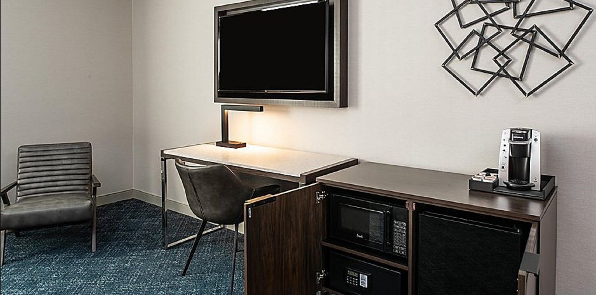 Holiday Inn Express Boston Logan Airport - Revere