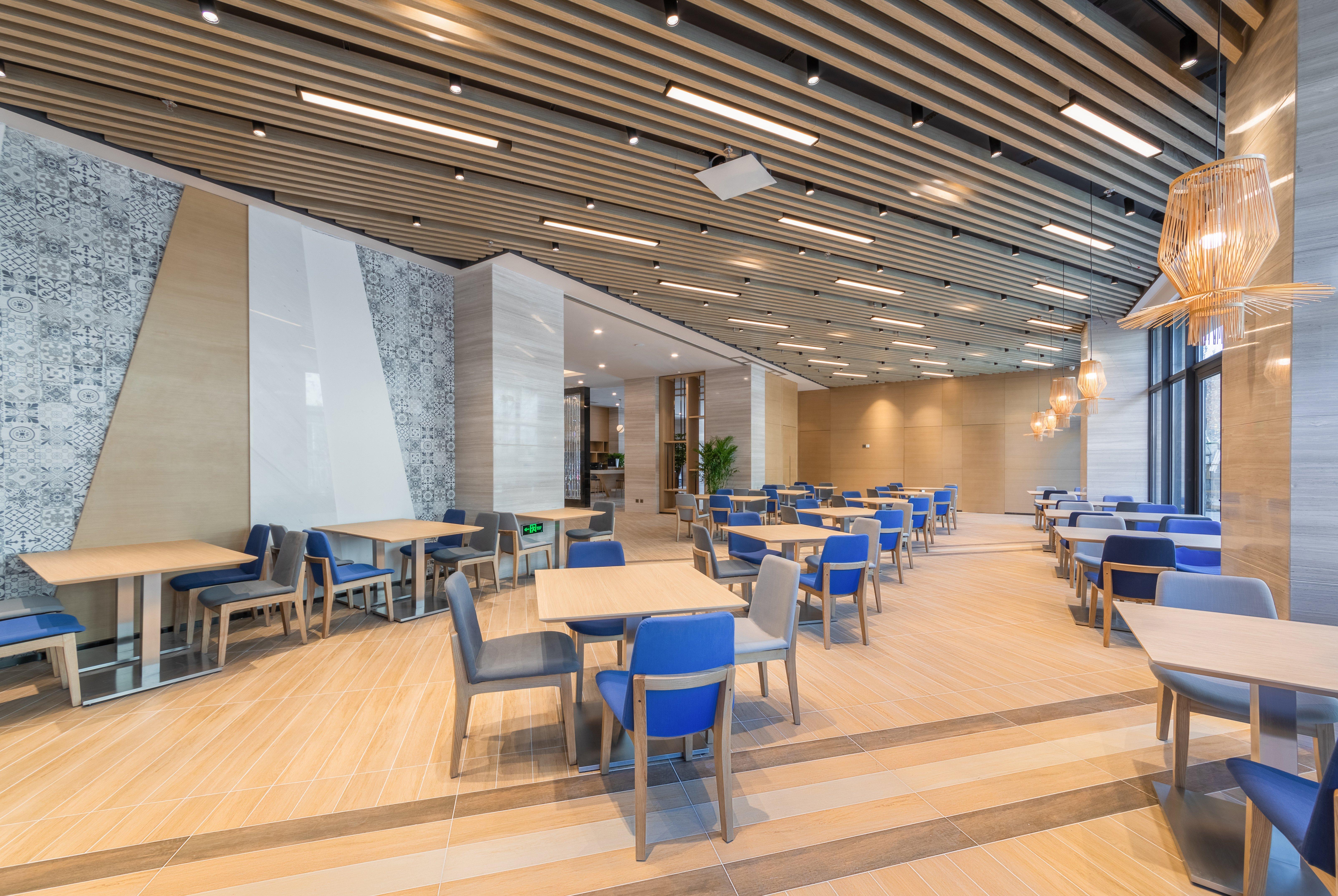 Holiday Inn Express Kaifeng City Center