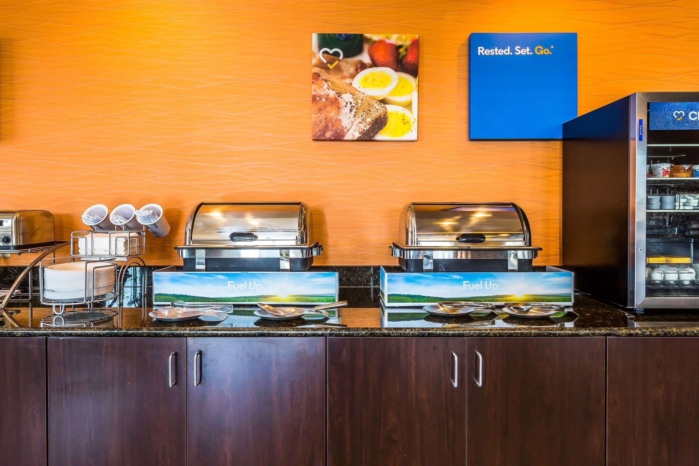 Comfort Inn & Suites Moore - Oklahoma City