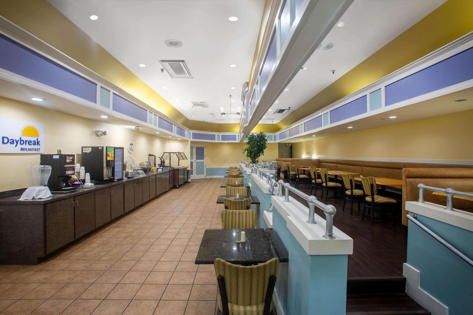 Days Inn By Wyndham Mobile I 65