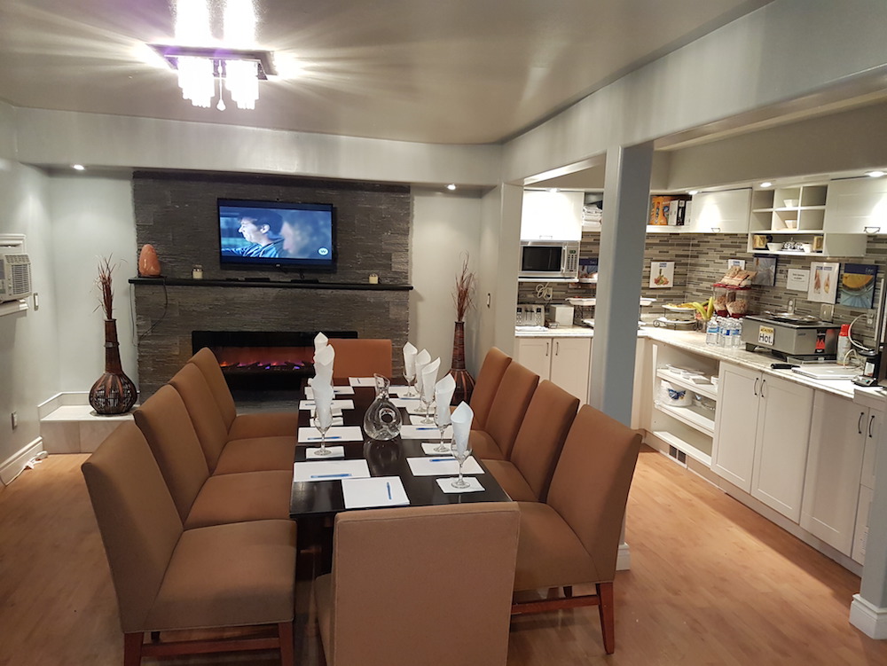 Bayside Inn & Waterfront Suites