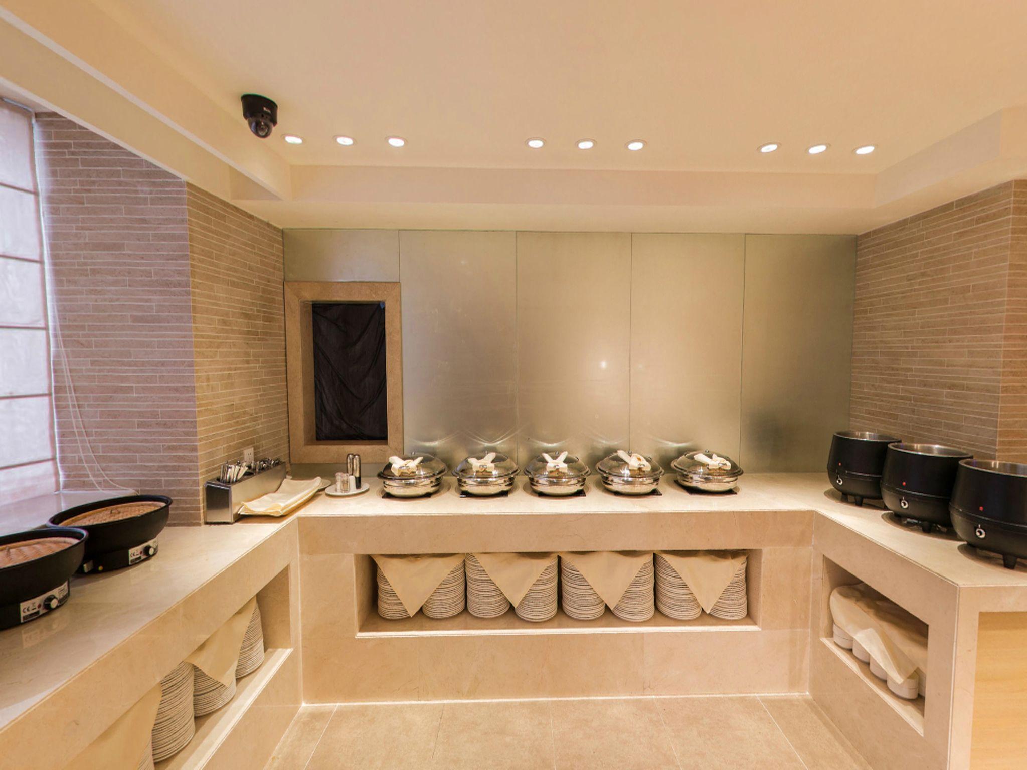 Ji Hotel (Shanghai Railway Station Tianmu West Rd)