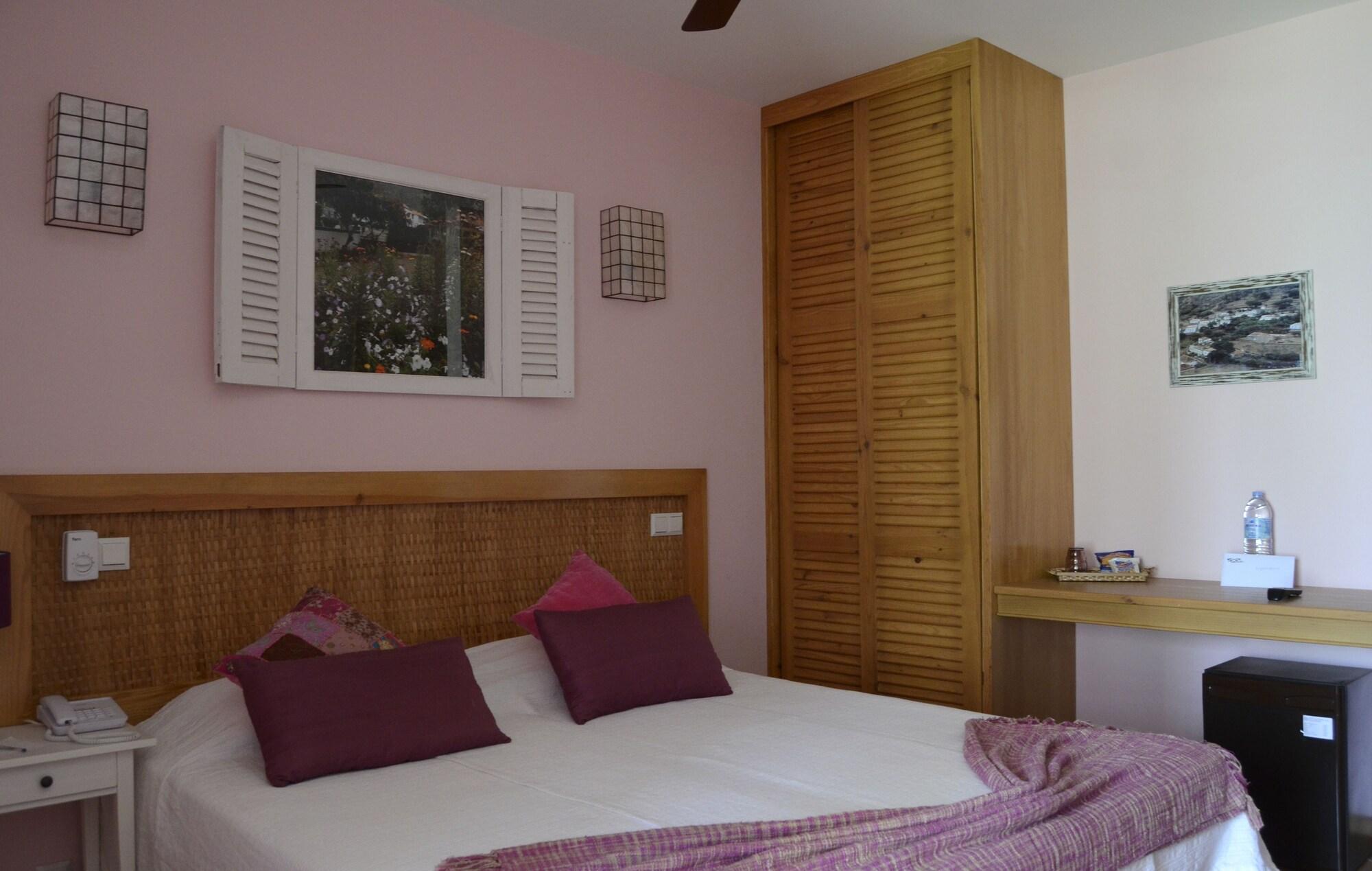 Kira's Boutique Hotel, Lda by null