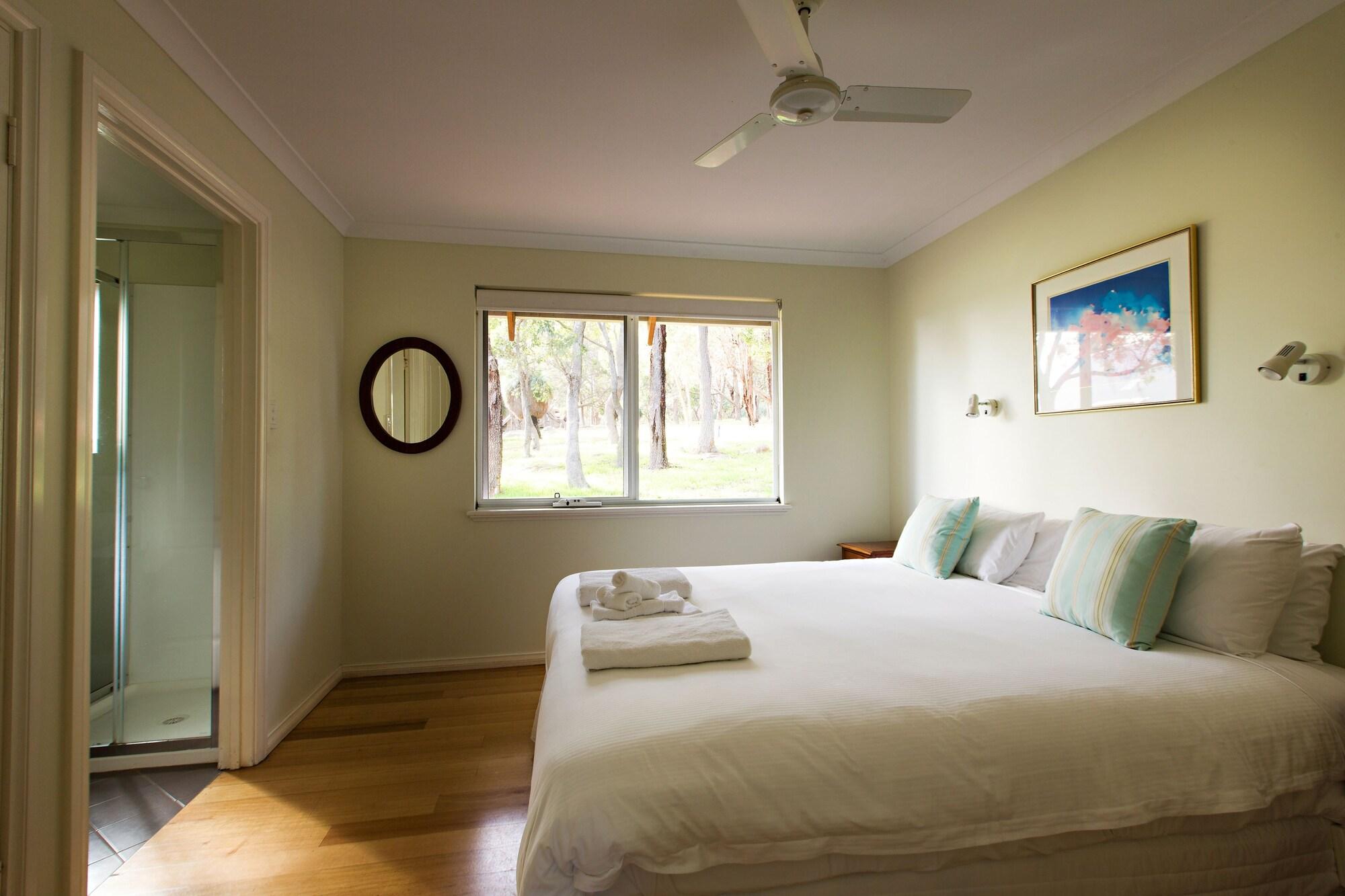 Wildwood Valley by null