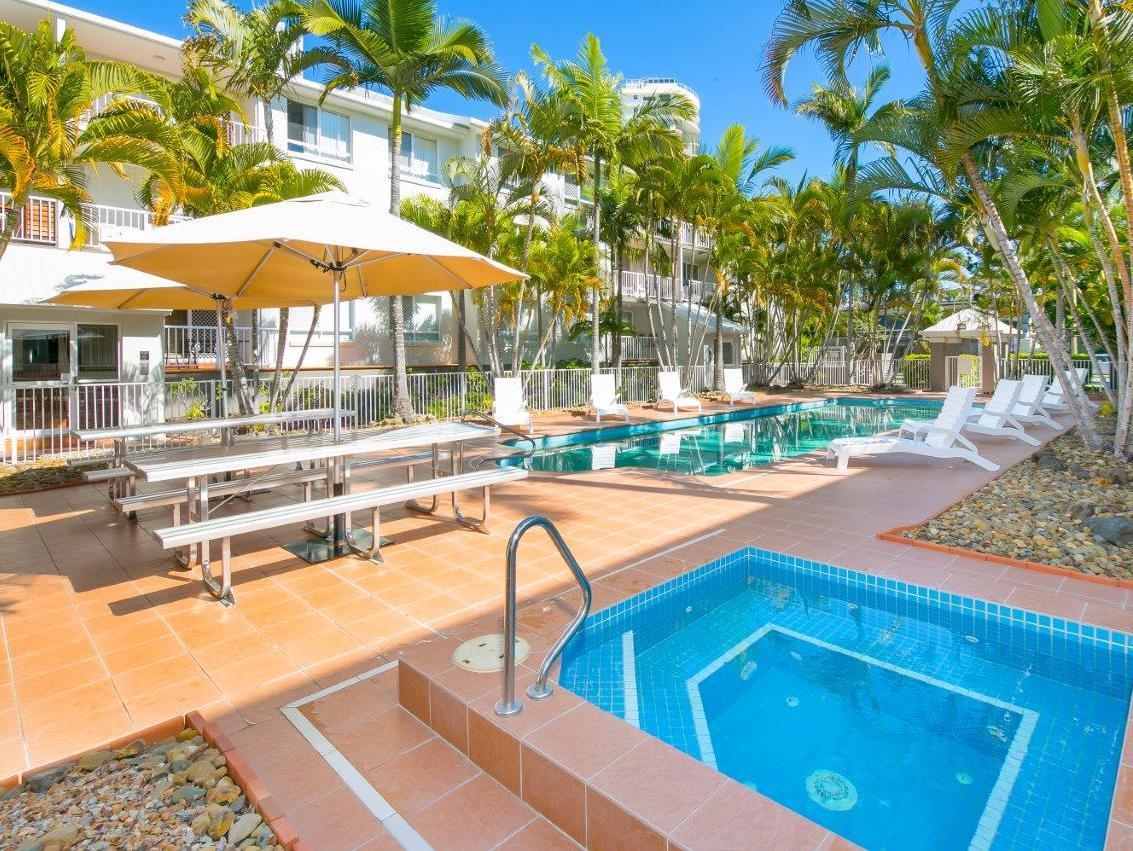 Bay Lodge Apartments