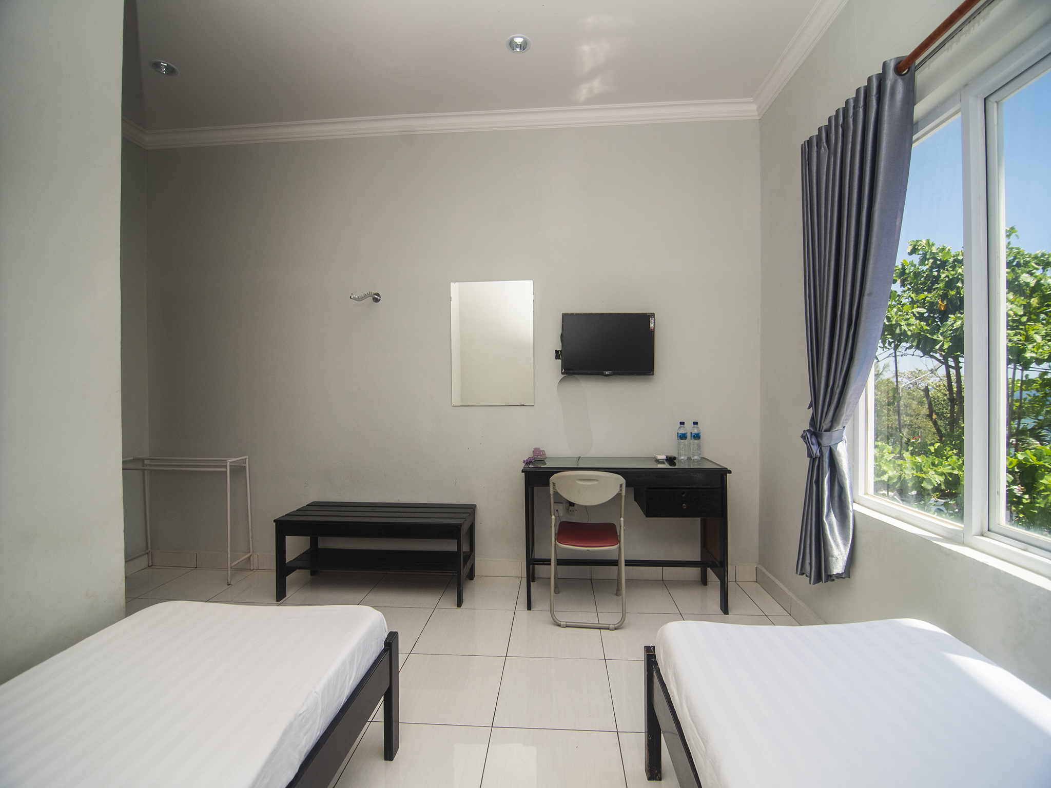 1401 Hotel Maya