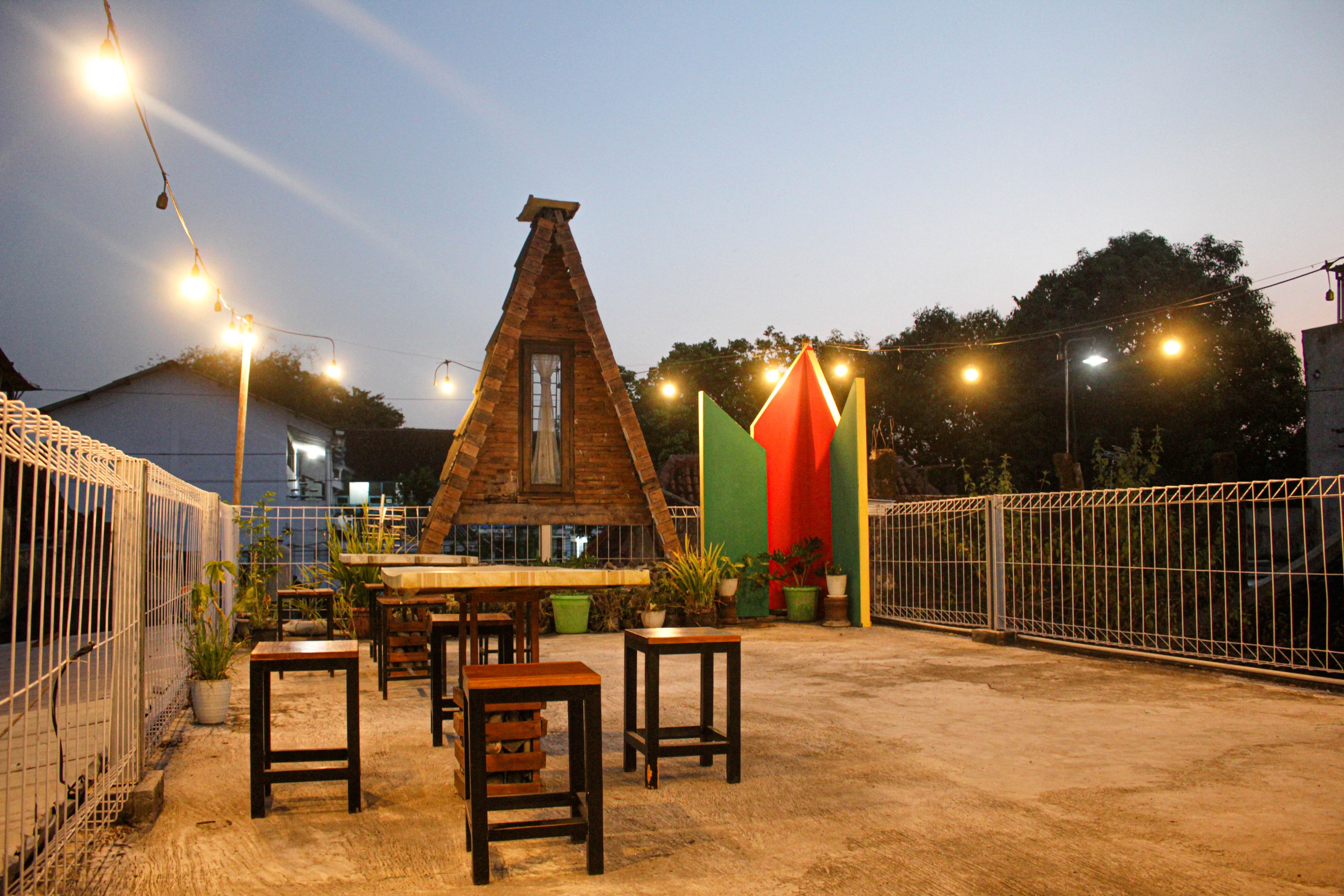 Capital O 2258 Santana Syariah Guest House