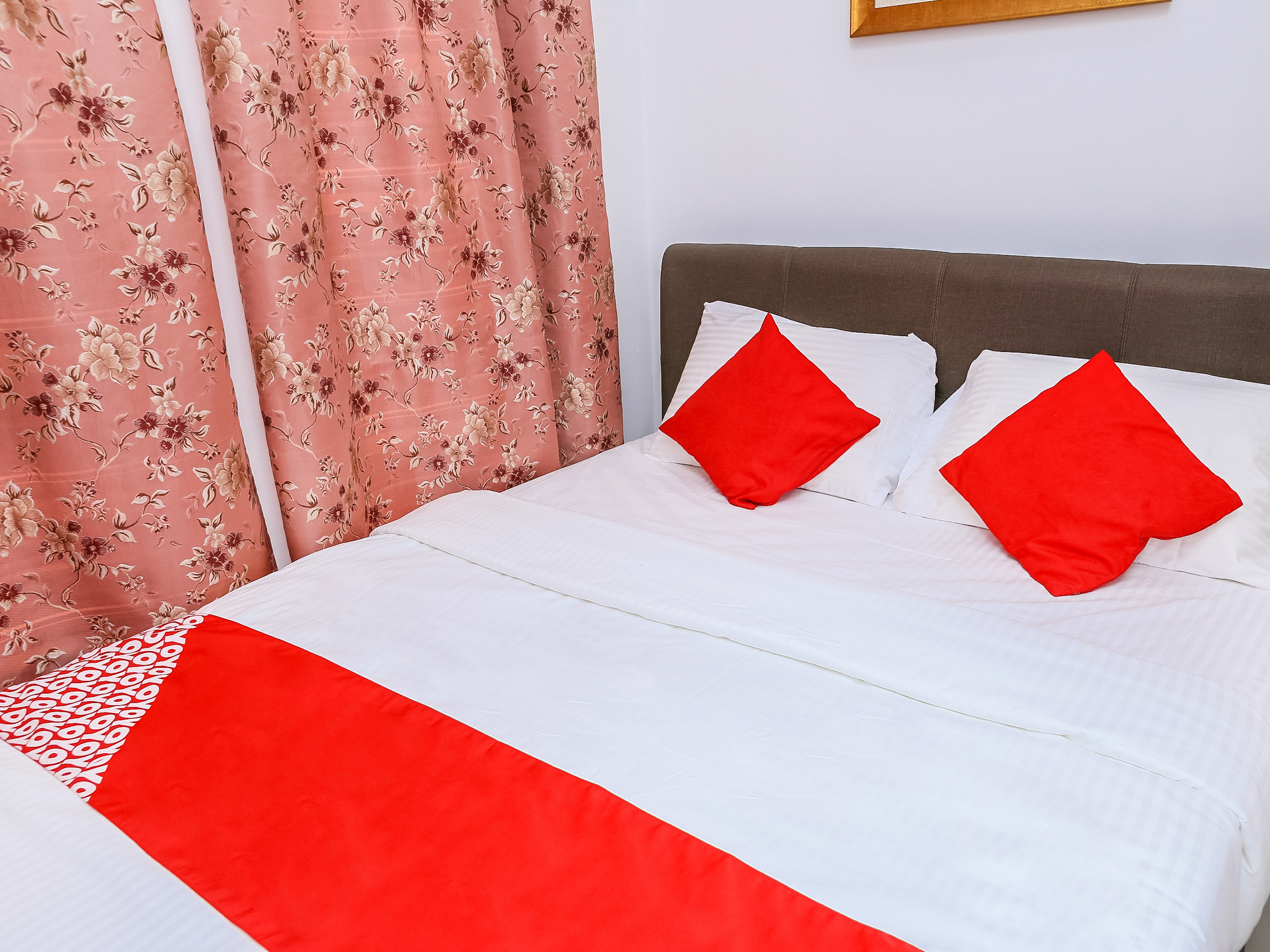 89772 Roselyn Inn