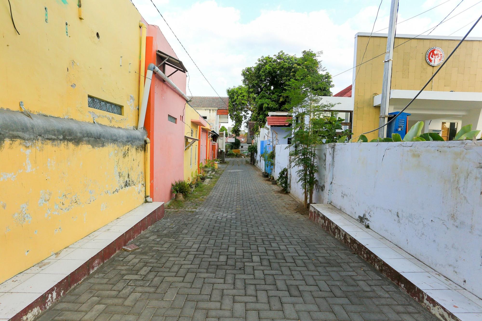 A. Yani 95 Residence