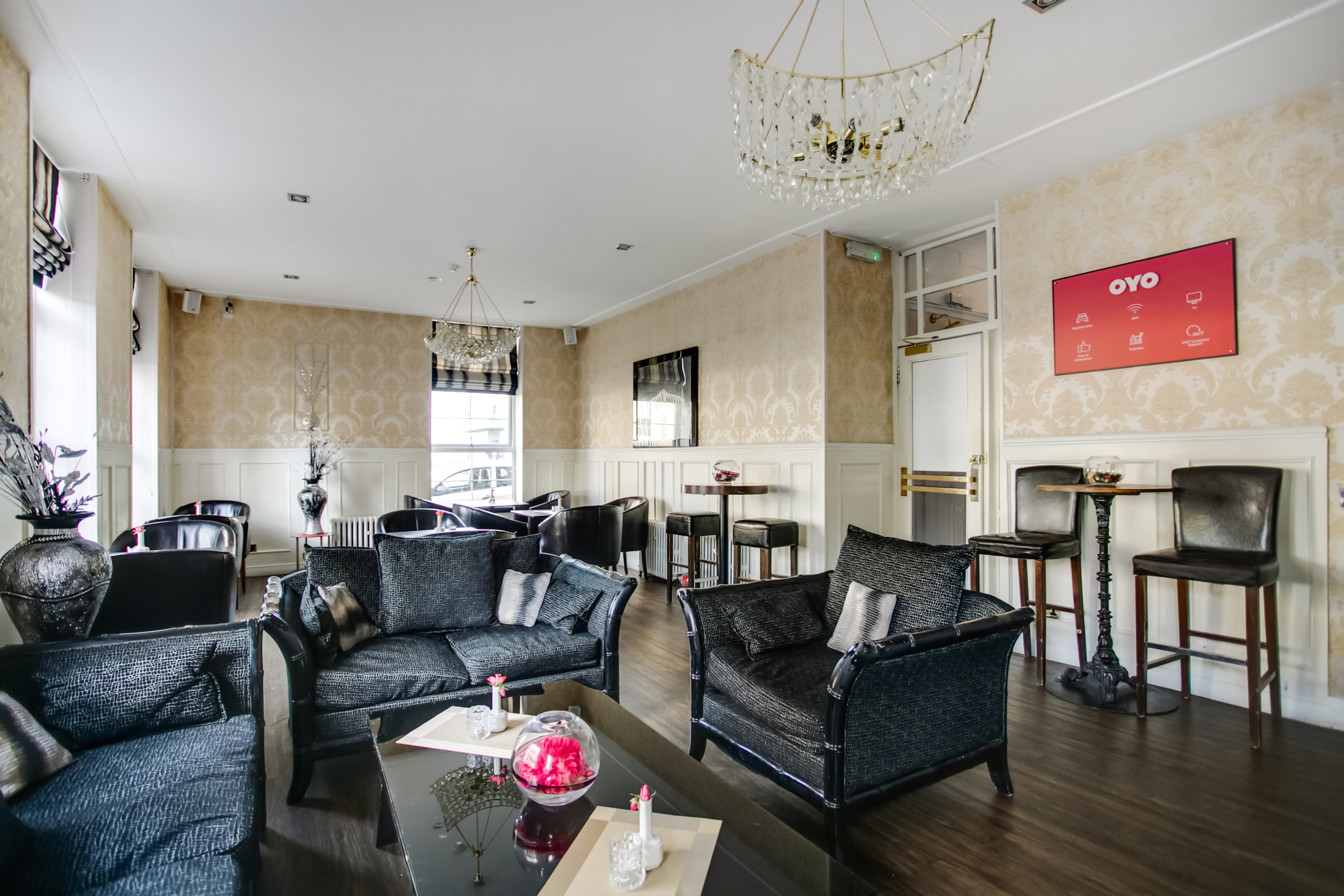 Gin House Hotel