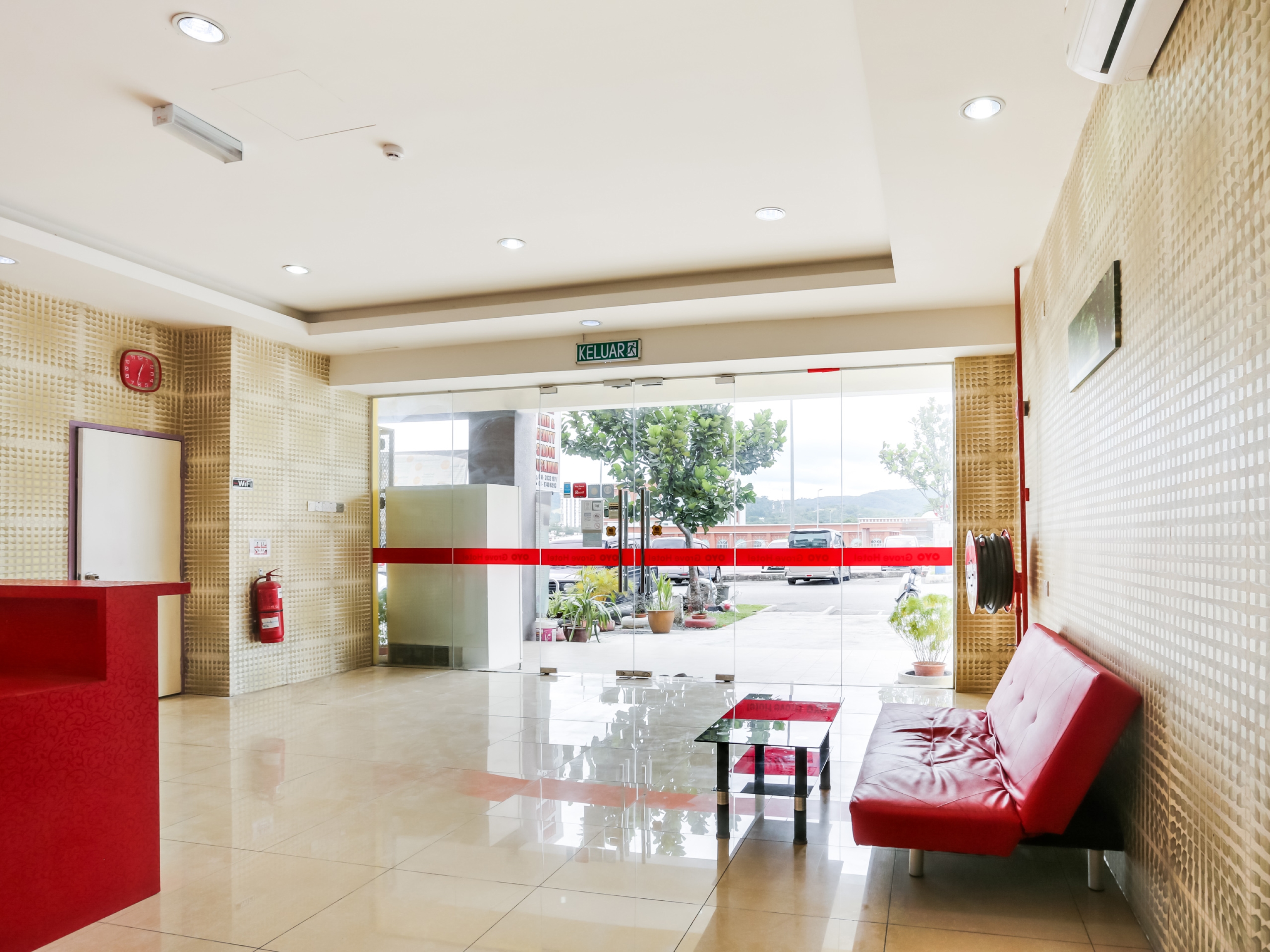 89583 Grove Hotel